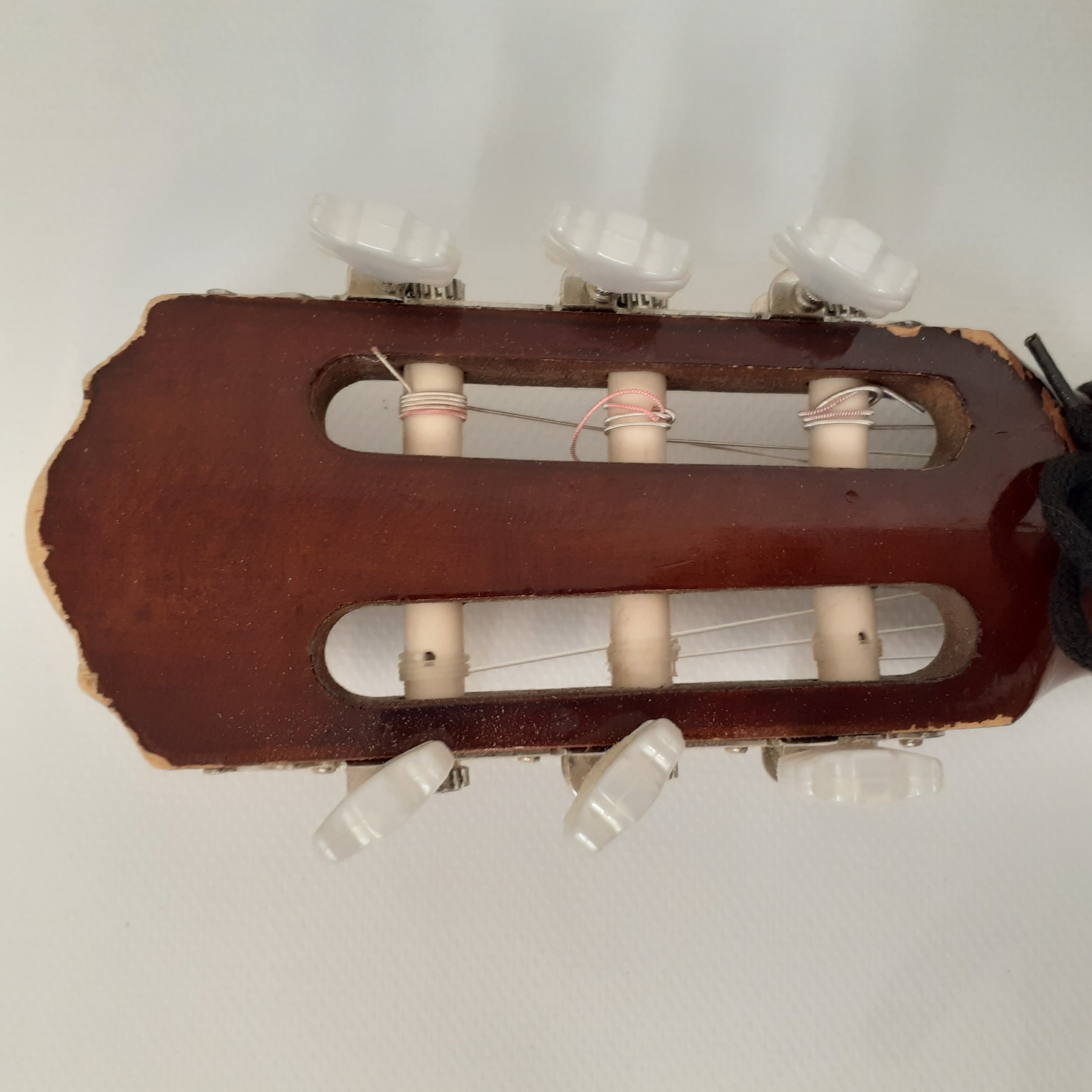 Guitare acoustique ARIANA  - Vue 3 - 