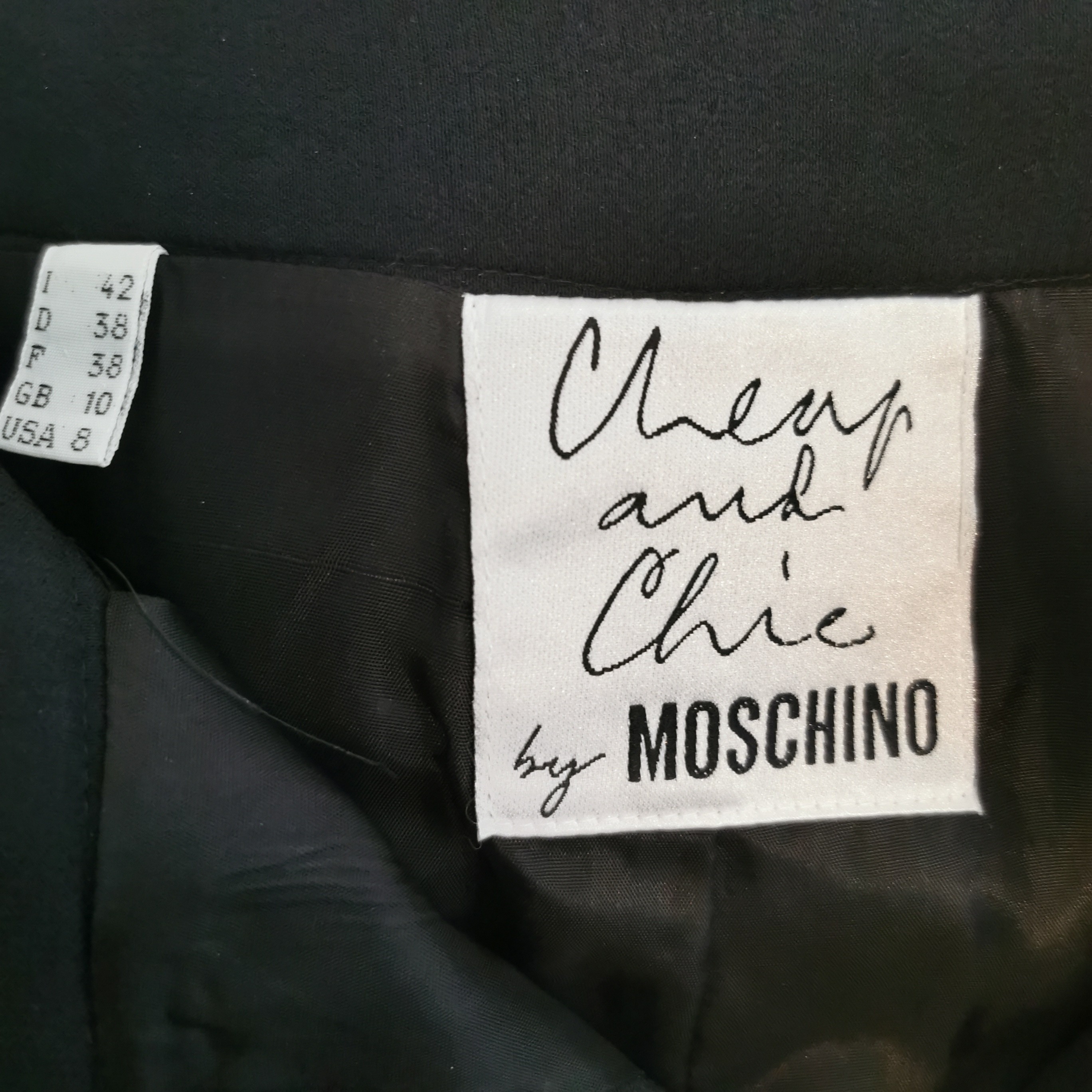 Voir photo 3 de Jupe vintage Moschino Cheap & Chic Boutons dorés emblématiques Taille 38 (estimé) Jupe vintage Moschino Cheap & Chic Boutons dorés emblématiques Taille 38 (estimé) - Vue 3 -