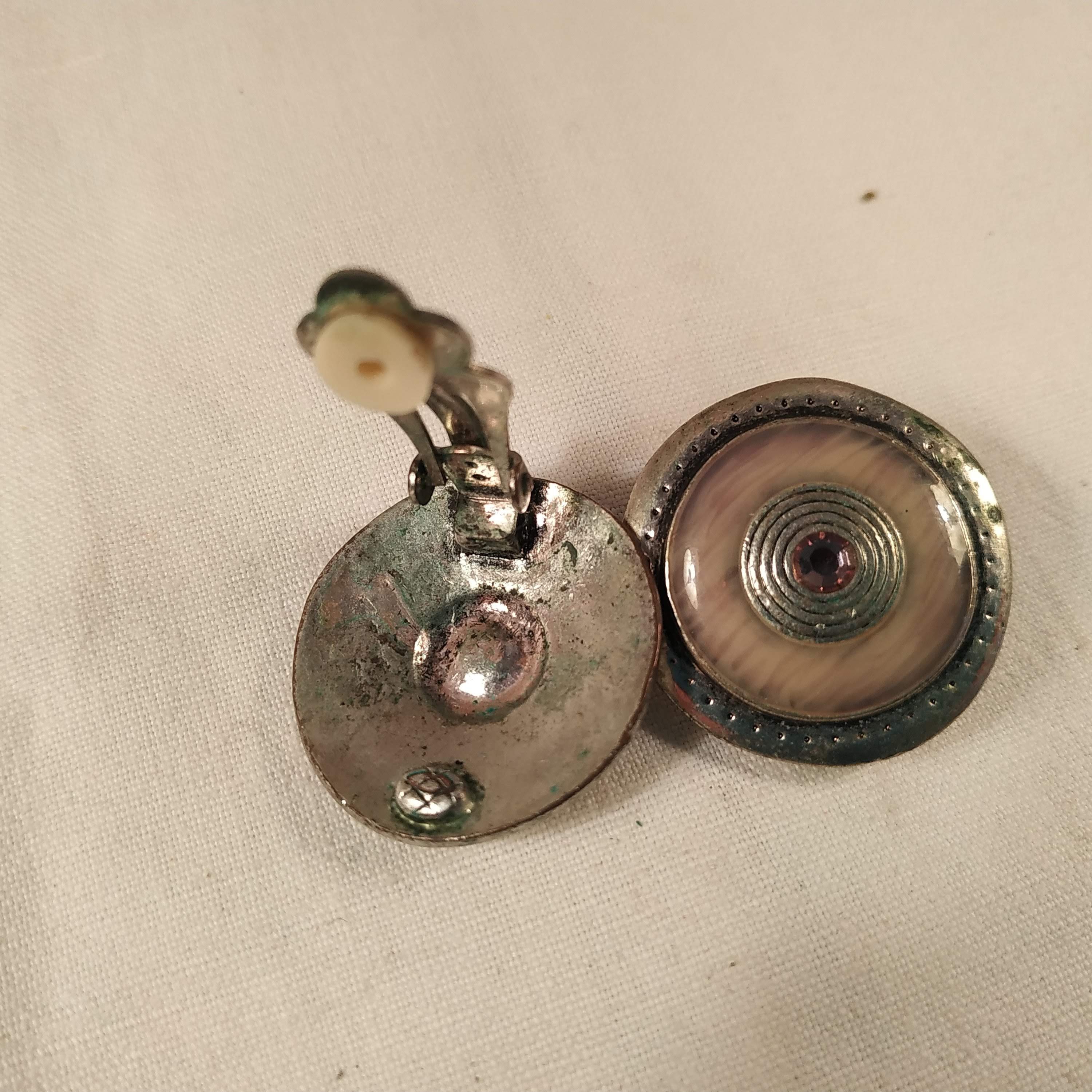 clip d'oreille artisanale métal argenté, strass rose  Très bon état - Vue 3 - 