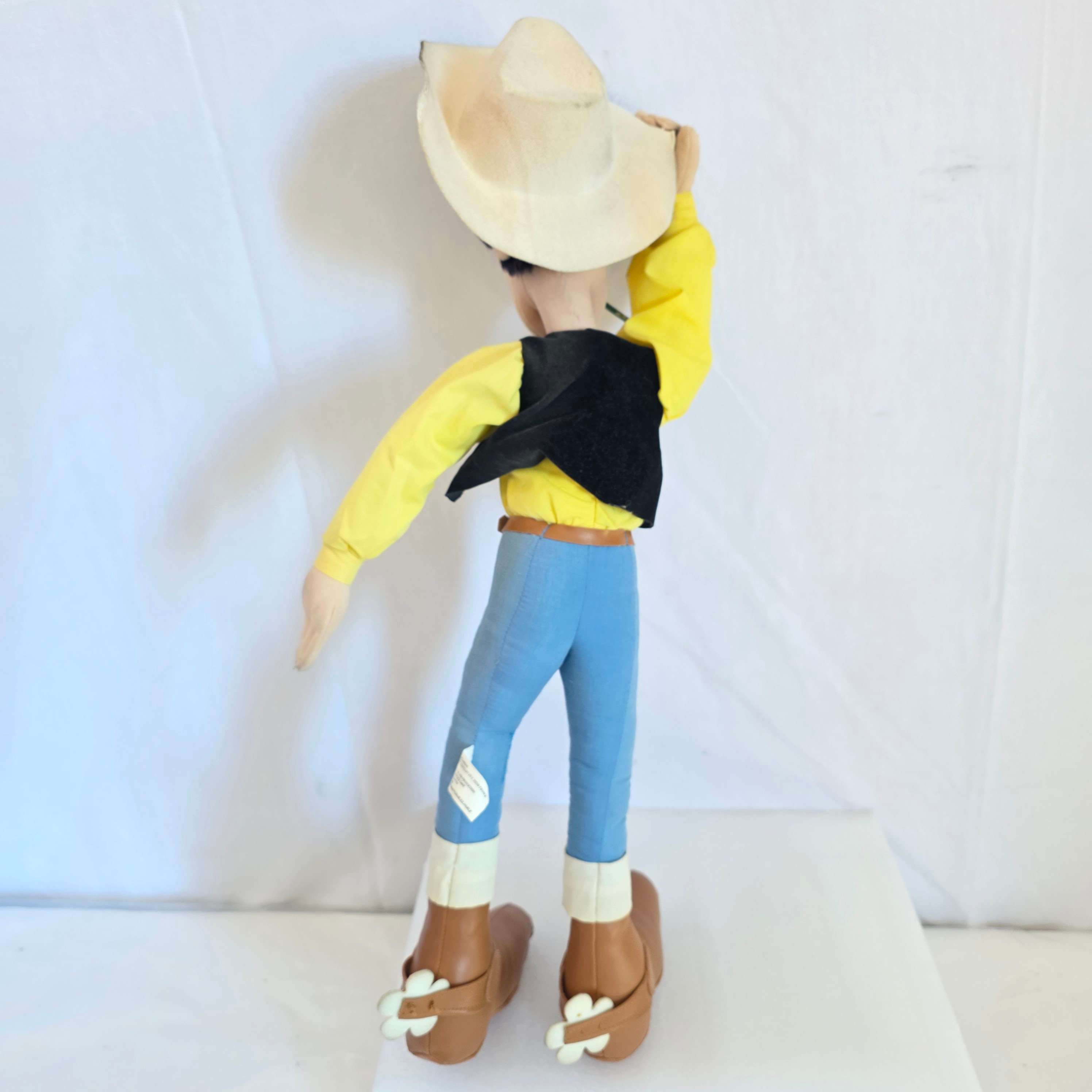 Voir photo 3 de poupée Lucky Luke - 1995 poupée Lucky Luke - 1995 Bon état - Vue 3 -
