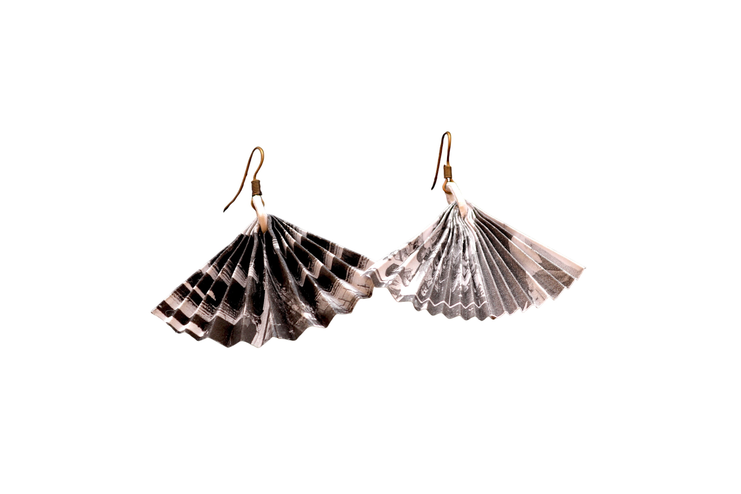 Boucles d'oreilles en papier Up-cyclé - Photo 0