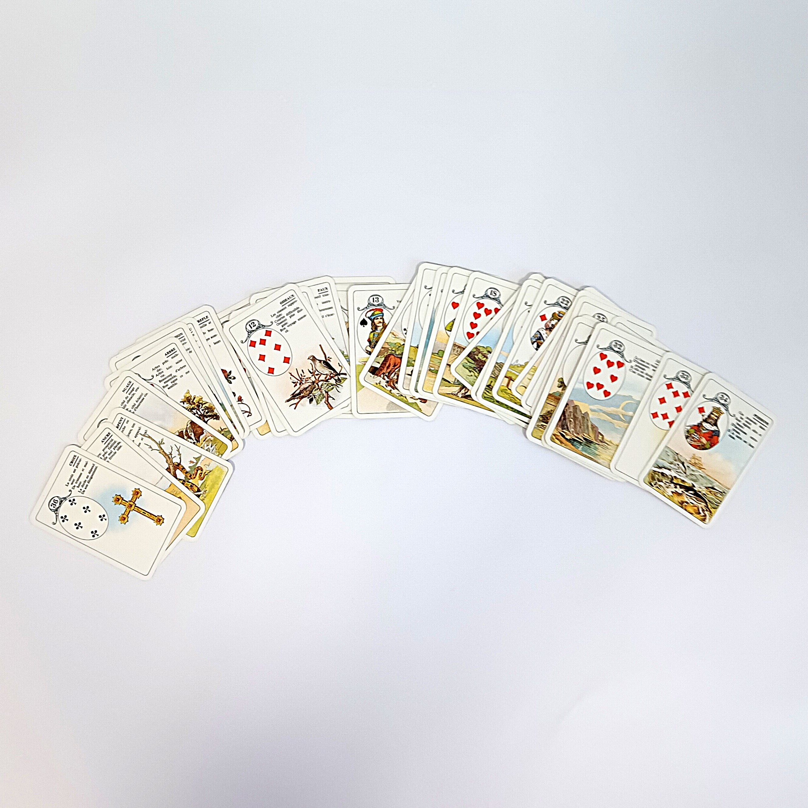 Voir photo 4 de Cartes de bonne aventure Lenormand – jeu de 36 cartes avec coffret Cartes de bonne aventure Lenormand – jeu de 36 cartes avec coffret Bon état - Vue 4 -