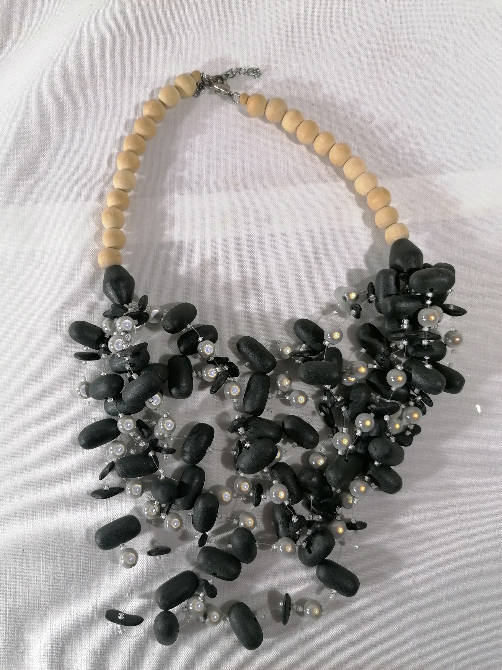 Collier artisanal perle en bois  Très bon état - Vue 2 - 