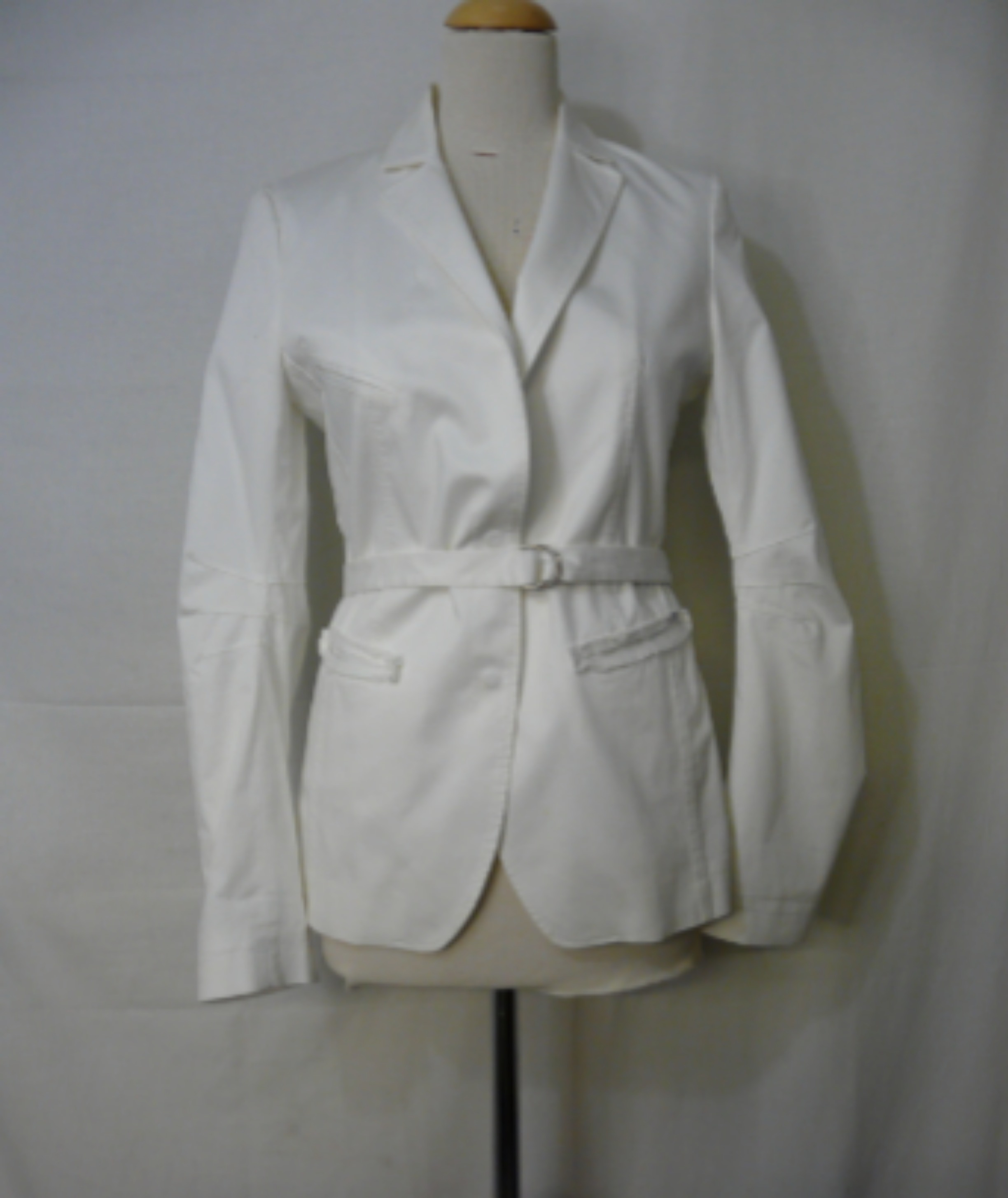 Acheter M79 - Veste mi-longue légère - IKKS - Taille 38 - 10,00 € M79 - Veste mi-longue légère - IKKS - Taille 38 - reconditionné disponible sur Label Emmaüs