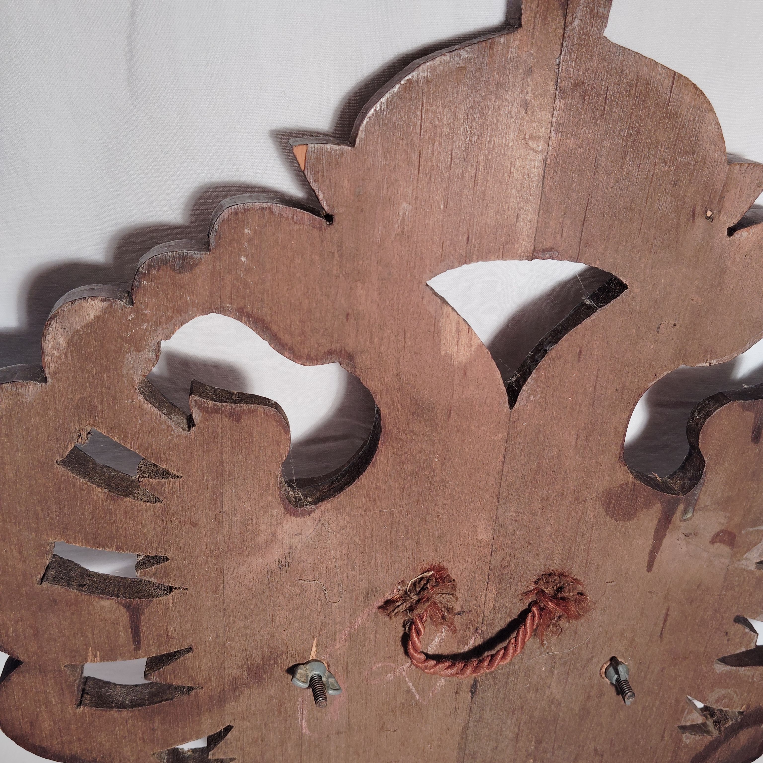 Blason mural en bois sculpté à la main de style médiéval Bon état - Vue 5 - 