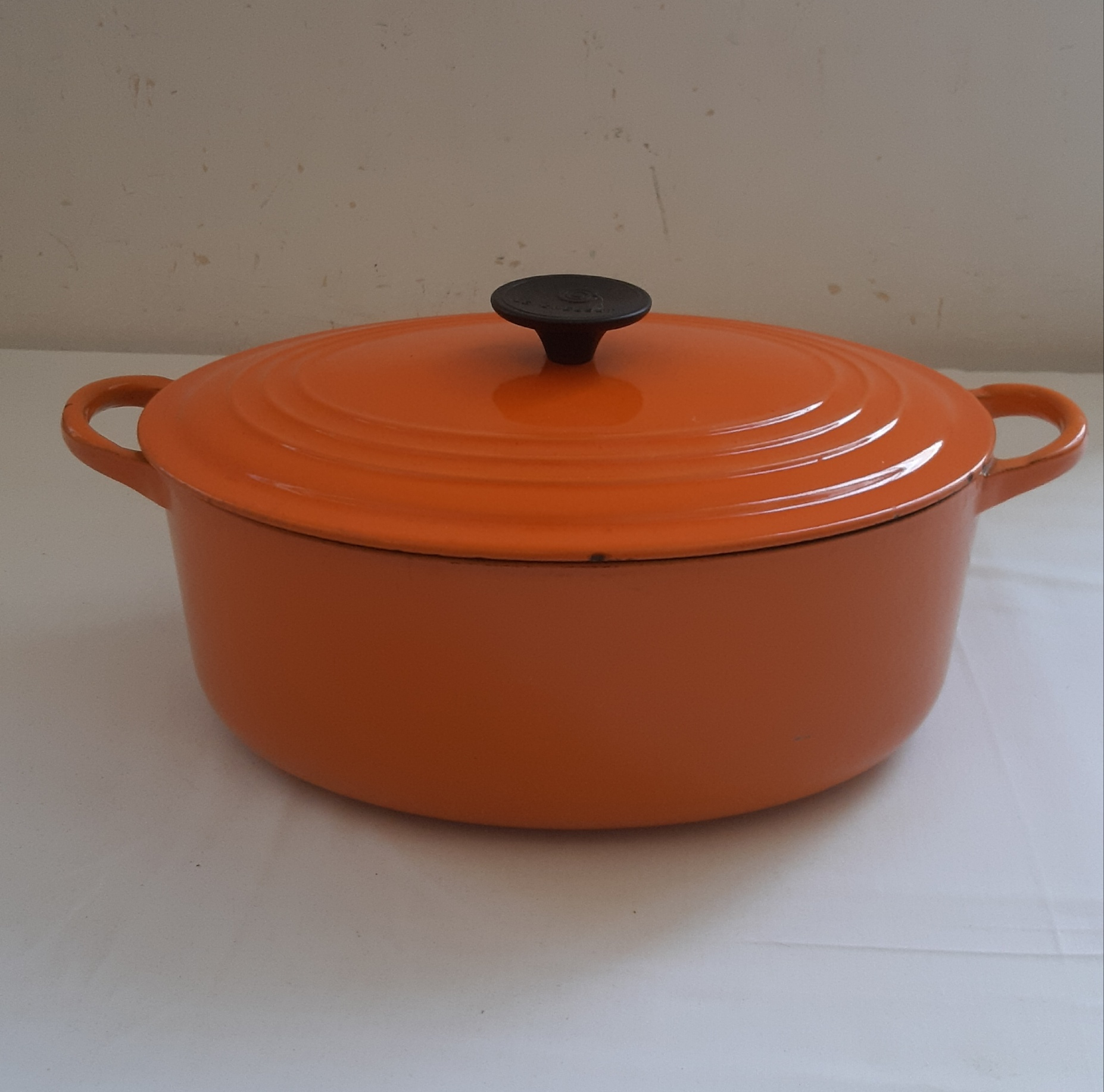 COCOTTE OVALE en Fonte Émaillée orange, LE CREUSET Made in France, modèle E / occasion Label