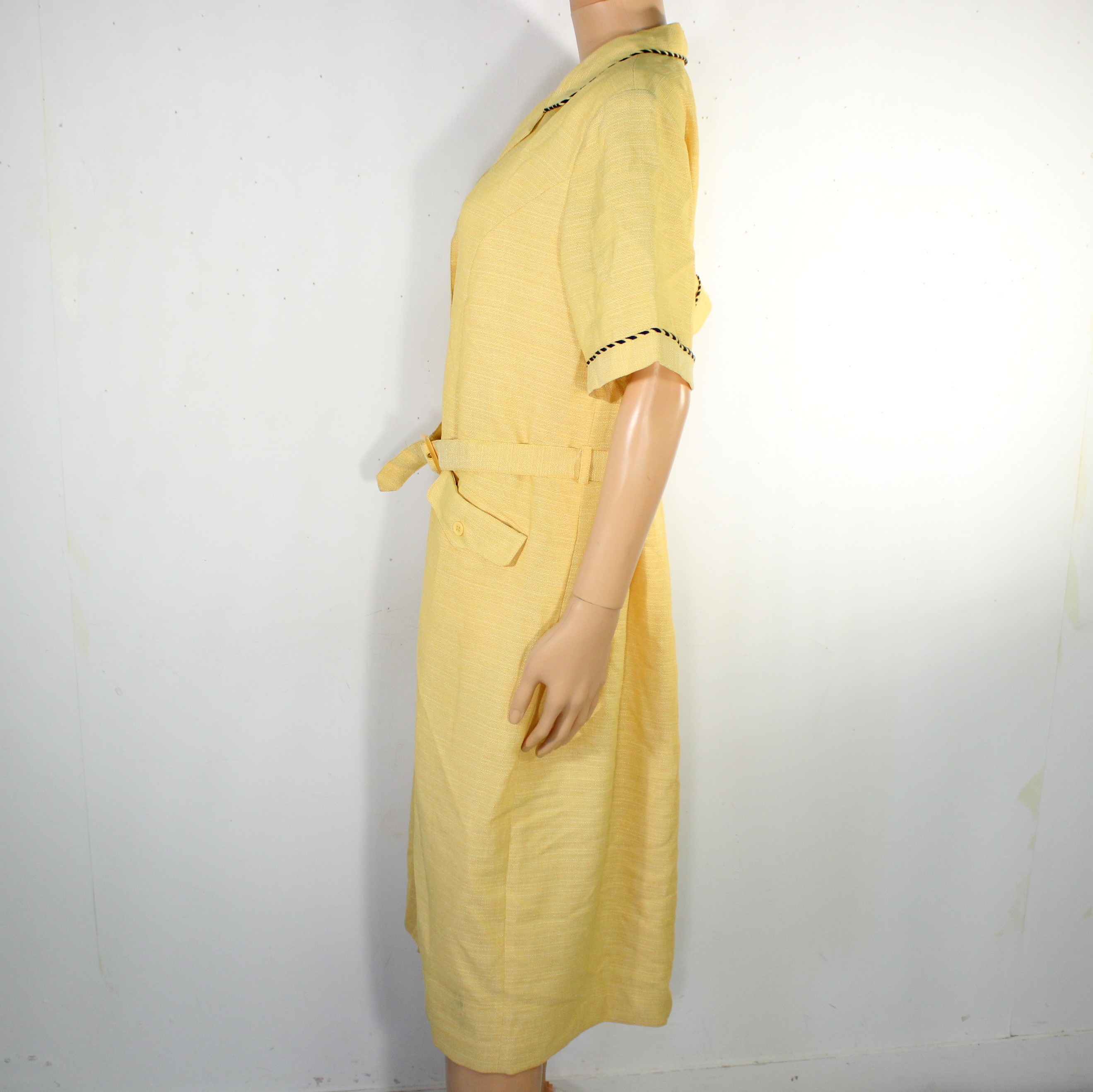 Voir photo 2 de Robe Vintage Jaune DAXON Taille 46 Robe Vintage Jaune DAXON Taille 46 Bon état - Vue 2 -