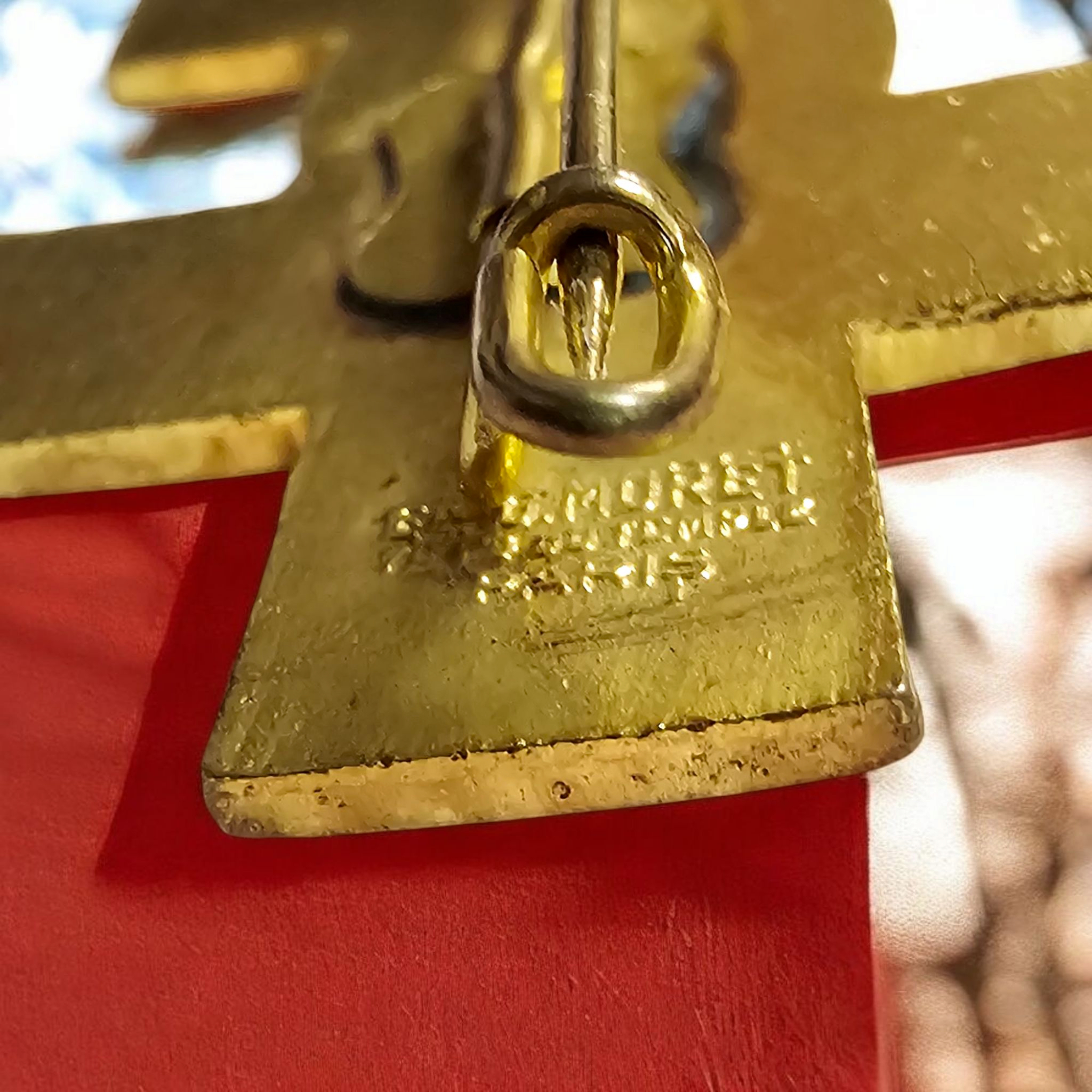 Broche 100% vintage " Croix de Lorraine " Très bon état - Vue 6 - 