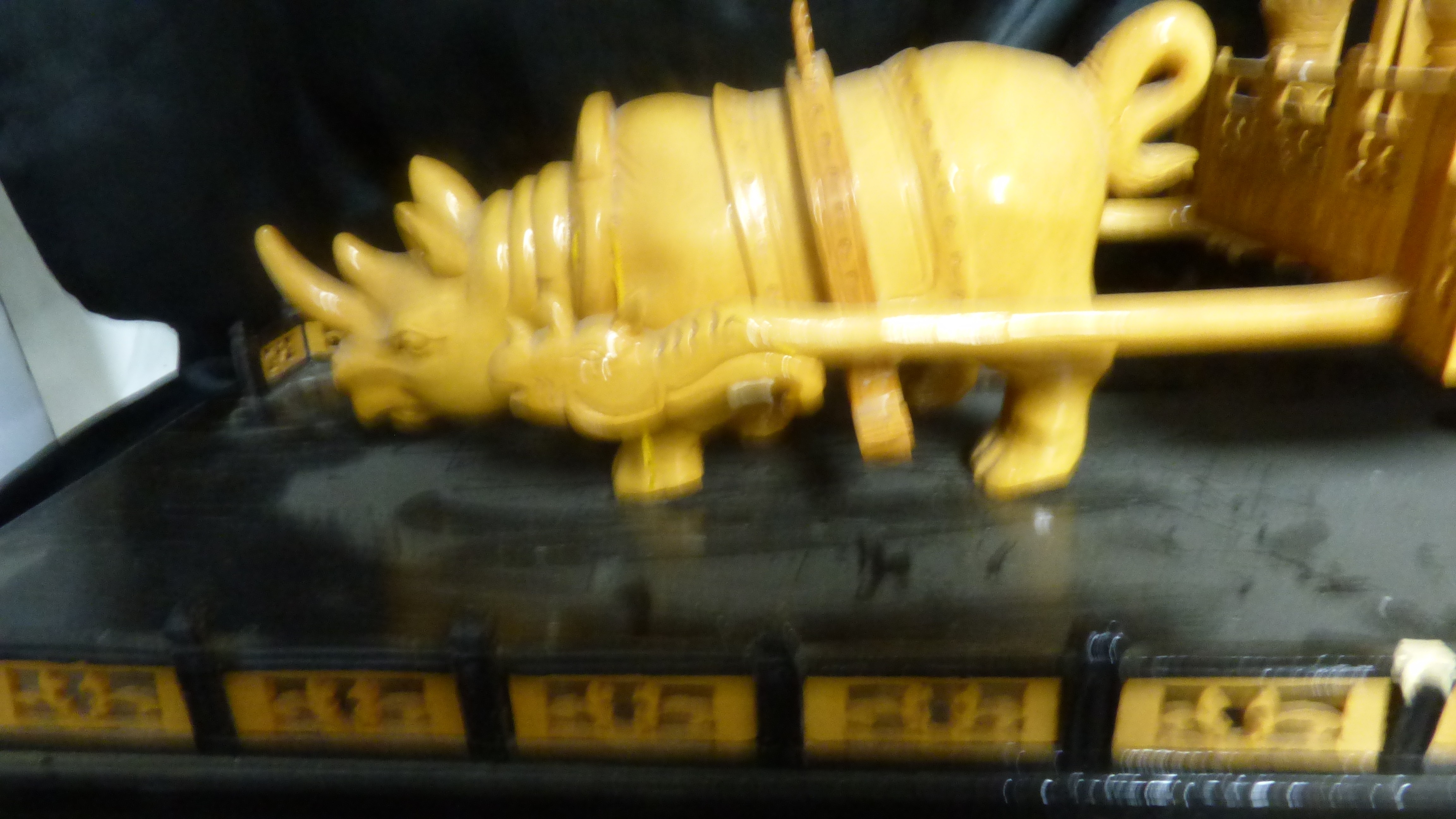 Diorama Chinois Rhinocéros tirant une calèche d'empereur - Photo 26