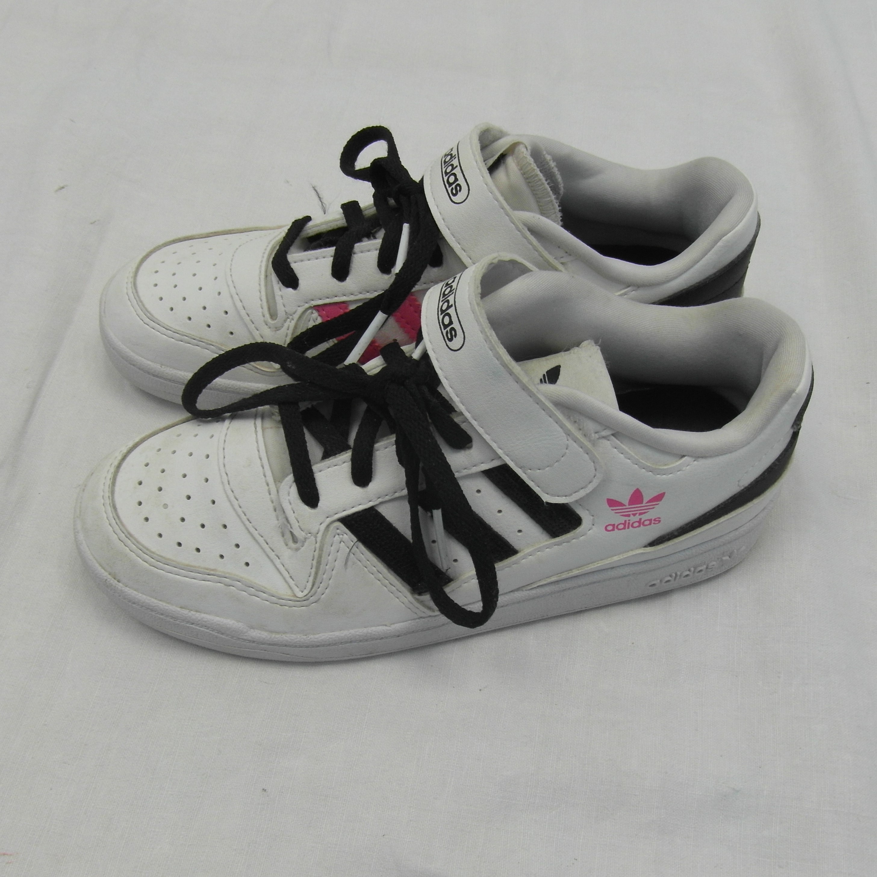 Baskets Adidas pointure 35 - Photo 3