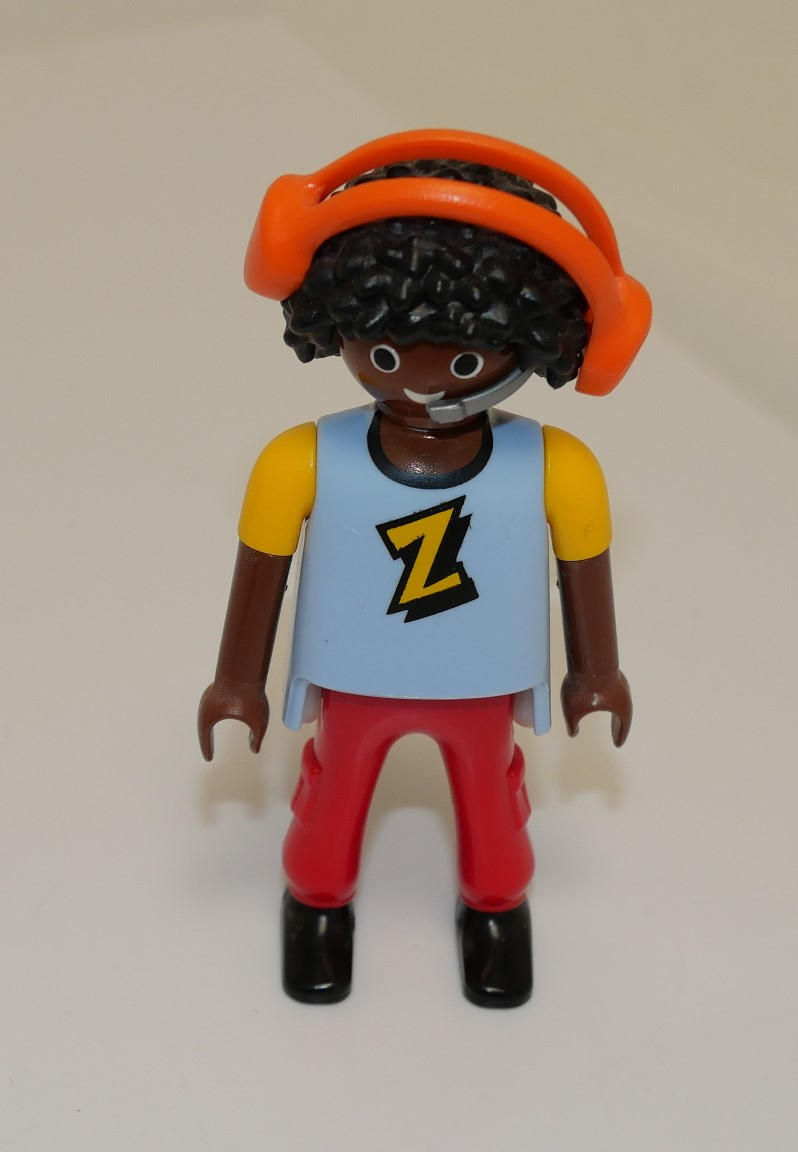 Voir photo 6 de Lot de 17 personnages Playmobil GEOBRA Lot de 17 personnages Playmobil GEOBRA Bon état - Vue 6 -
