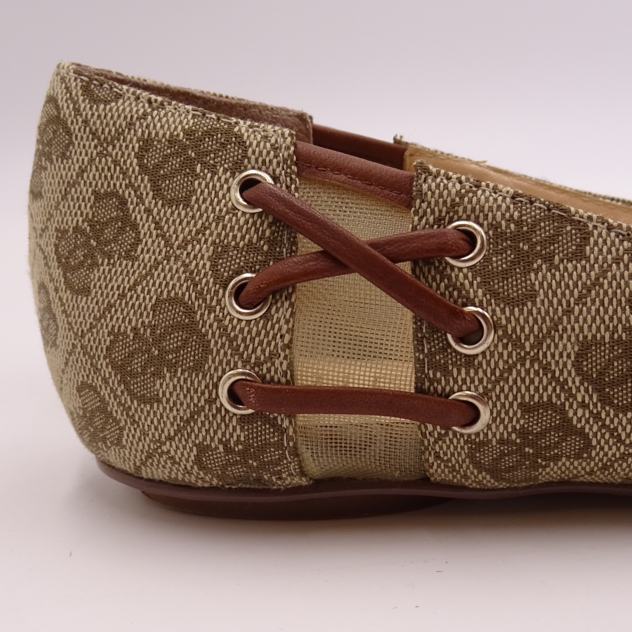 Voir photo 6 de GUESS Sandales ouvertes taille 38 GUESS Sandales ouvertes taille 38 Bon état - Vue 6 -