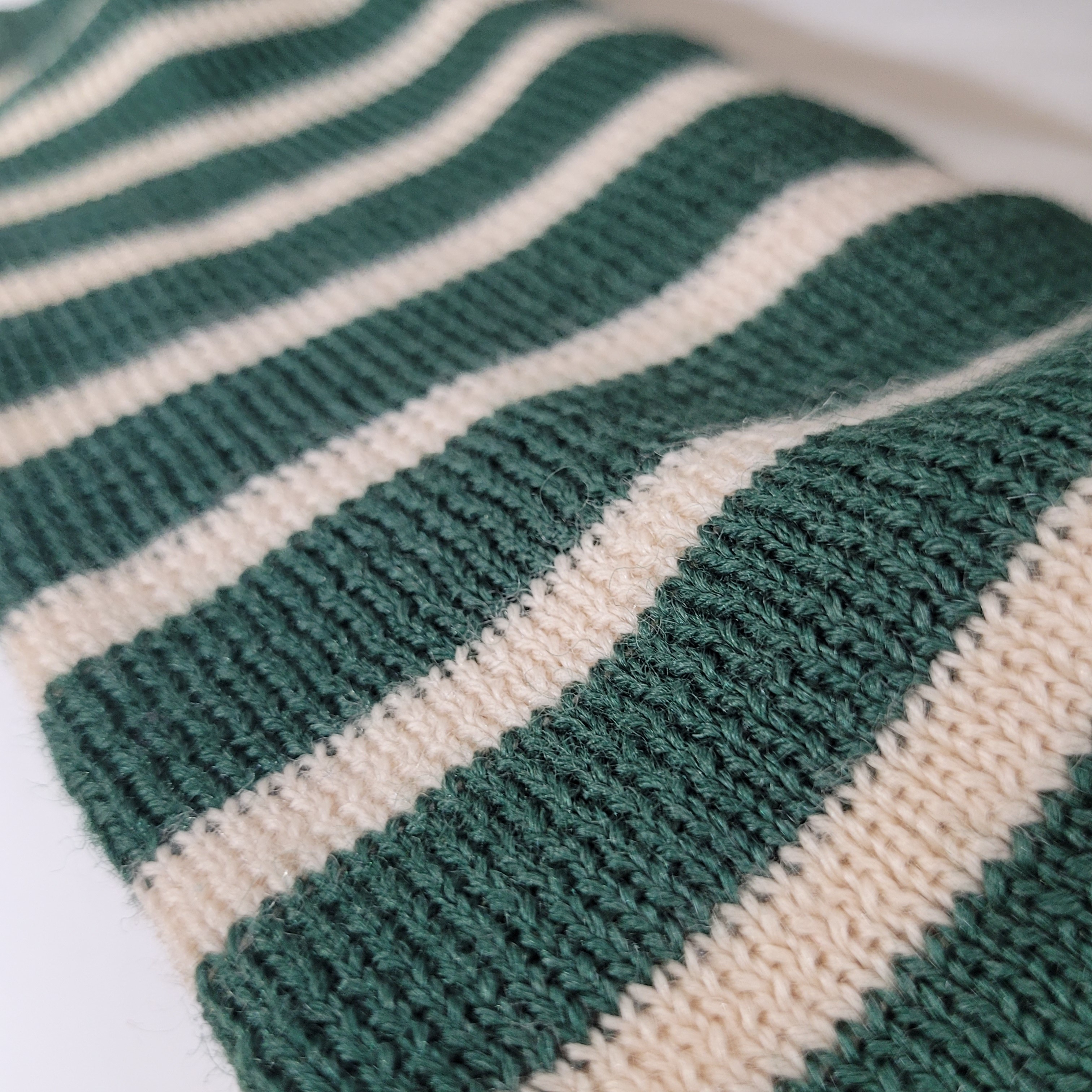 Voir photo 4 de Pull marinière vert enfant 100% pure laine - Type Sauzon Pull marinière vert enfant 100% pure laine - Type Sauzon Très bon état - Vue 4 -