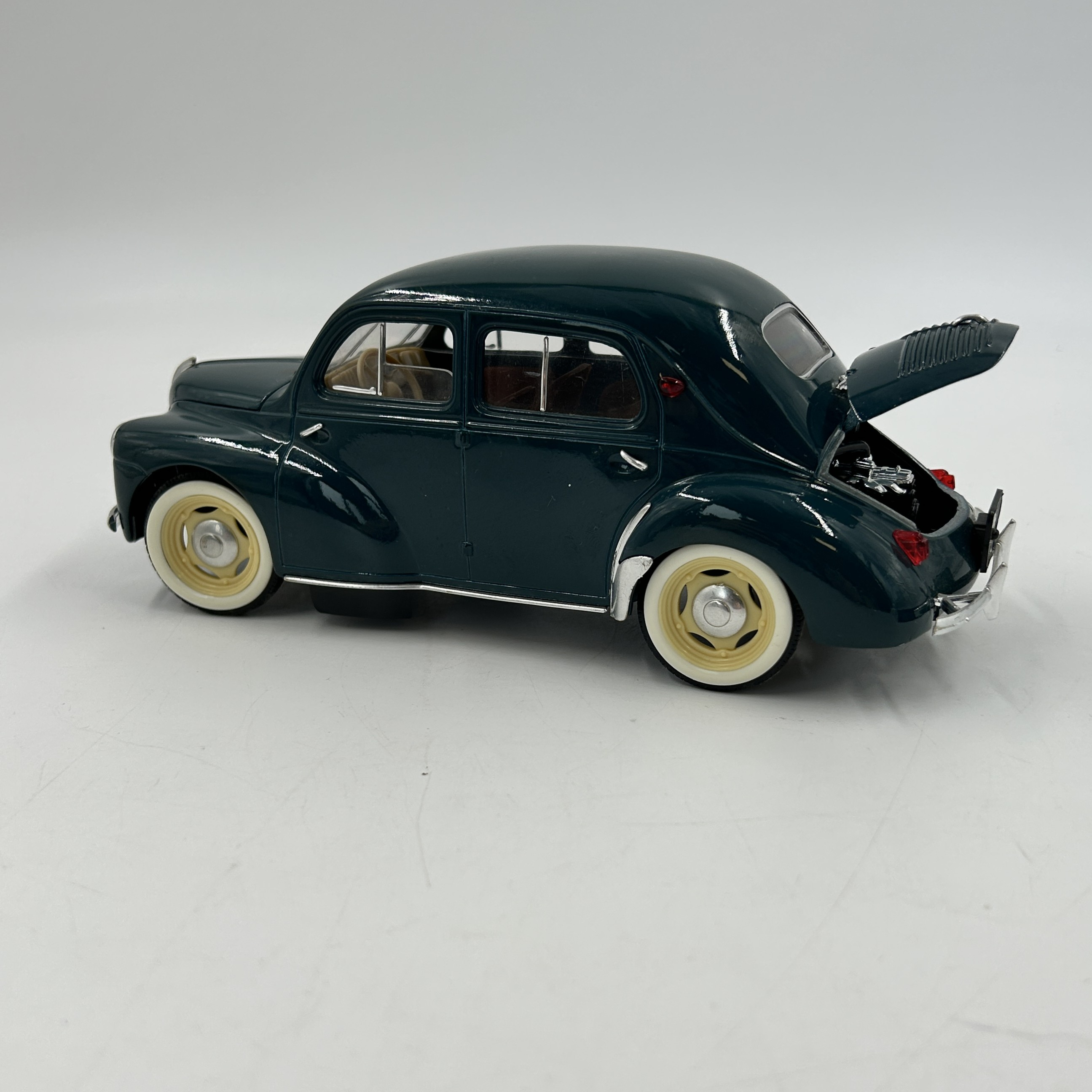 Renault 4CV Solido 1/17 Bon état - Vue 4 - 