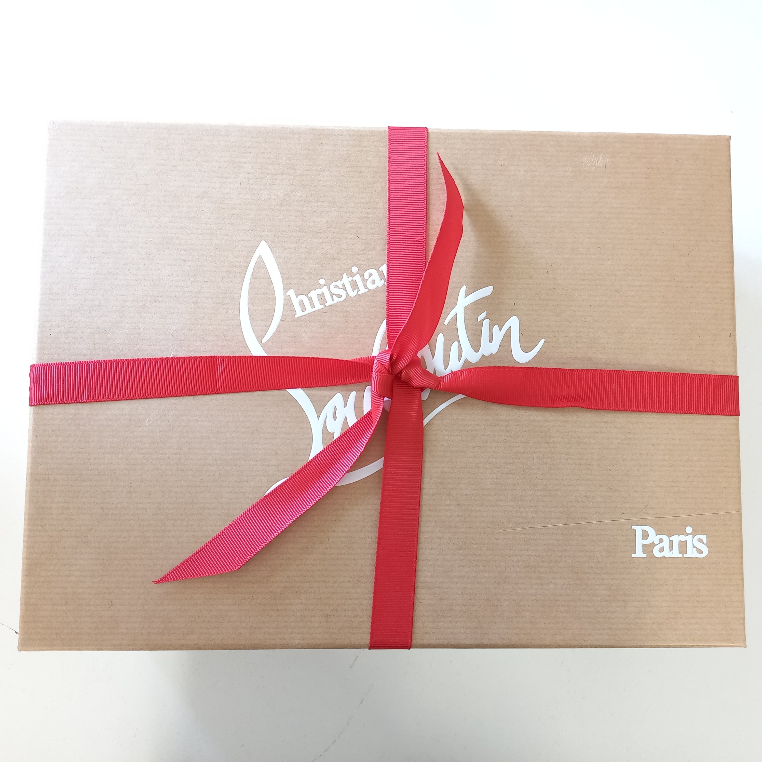 Escarpins "christian louboutin" modèle Miss Sab pointure T36 en veau velours Très bon état - Vue 8 - 