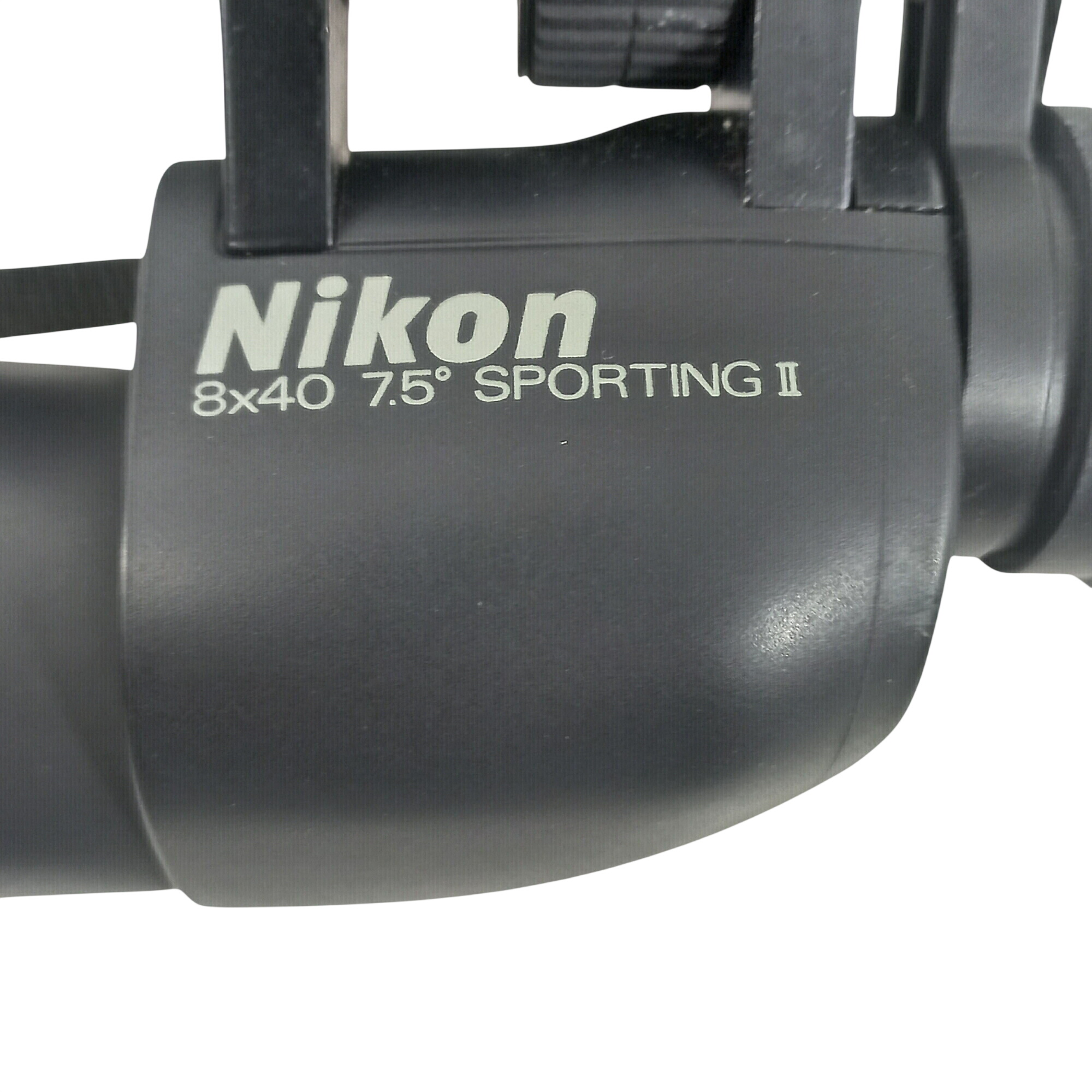 JUMELLES NIKON BINOCULARS 8X40 7.5 AVEC SACOCHES Bon état -  reconditionné disponible sur Label Emmaüs