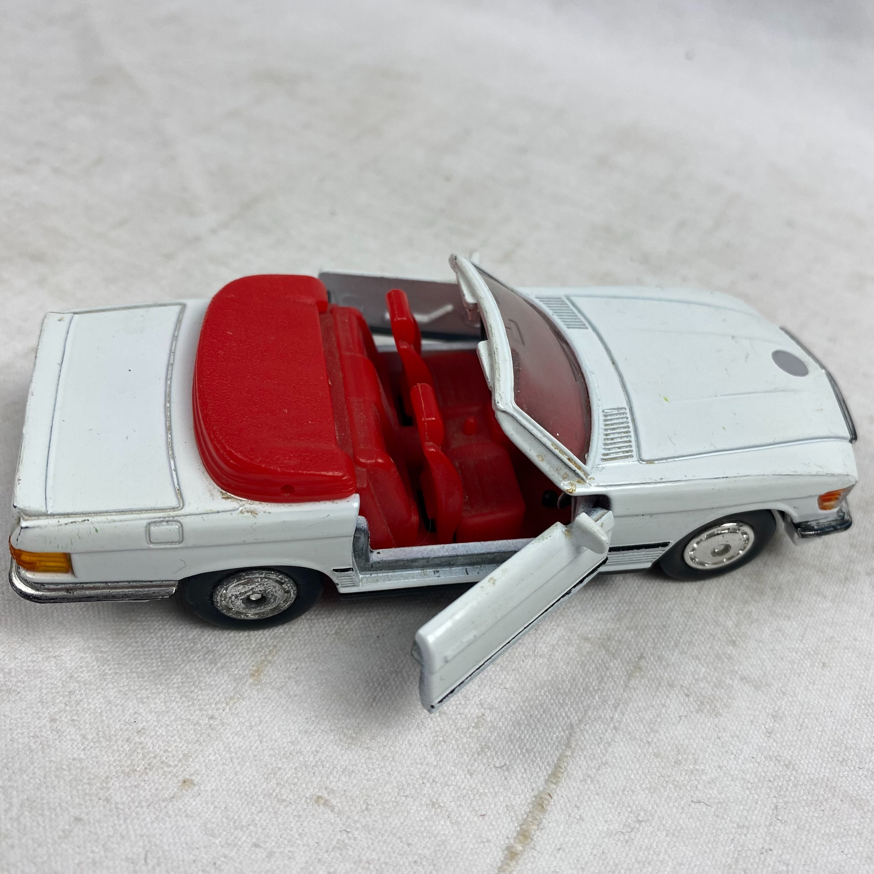 Voir photo 4 de Voiture miniature Mercedes-Benz Voiture miniature Mercedes-Benz Bon état - Vue 4 -