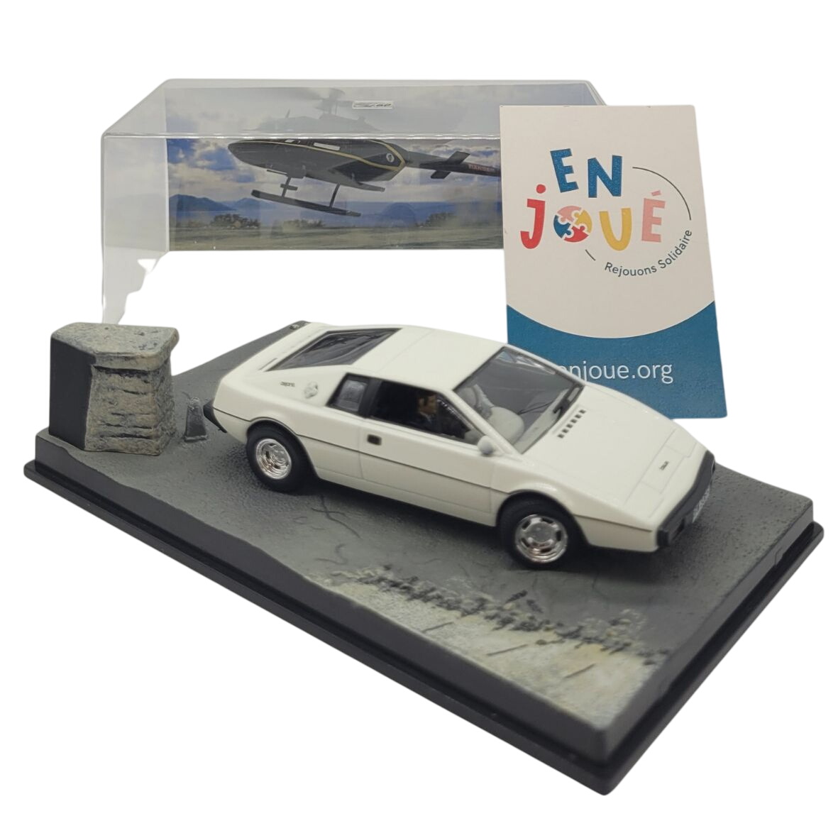Voiture miniature de collection Lotus Esprit James Bond 007 - A partir de 14 ans. Très bon état -  reconditionné disponible sur Label Emmaüs