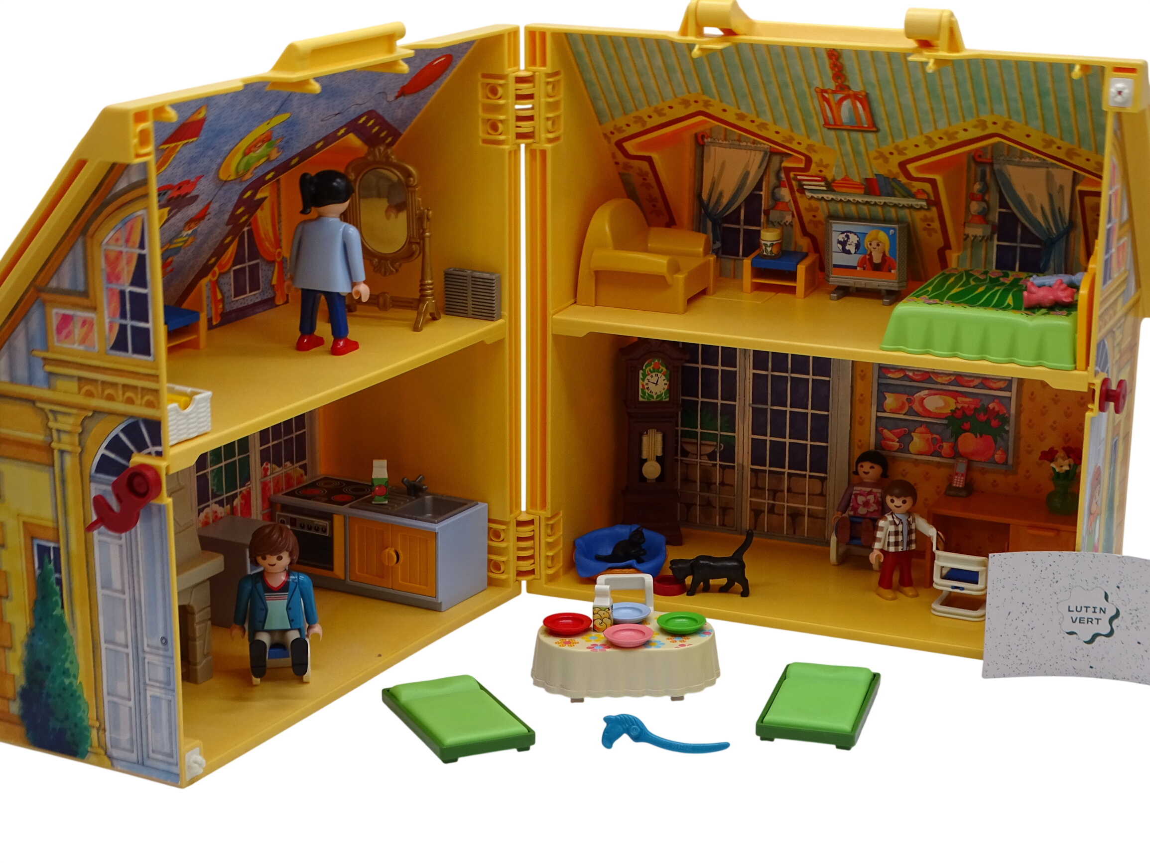 Playmobil pièce unique «La maison jaune» d'occasion PLAYMOBIL - Dès 6 ans | Ref 13439 Très bon état -  reconditionné disponible sur Label Emmaüs