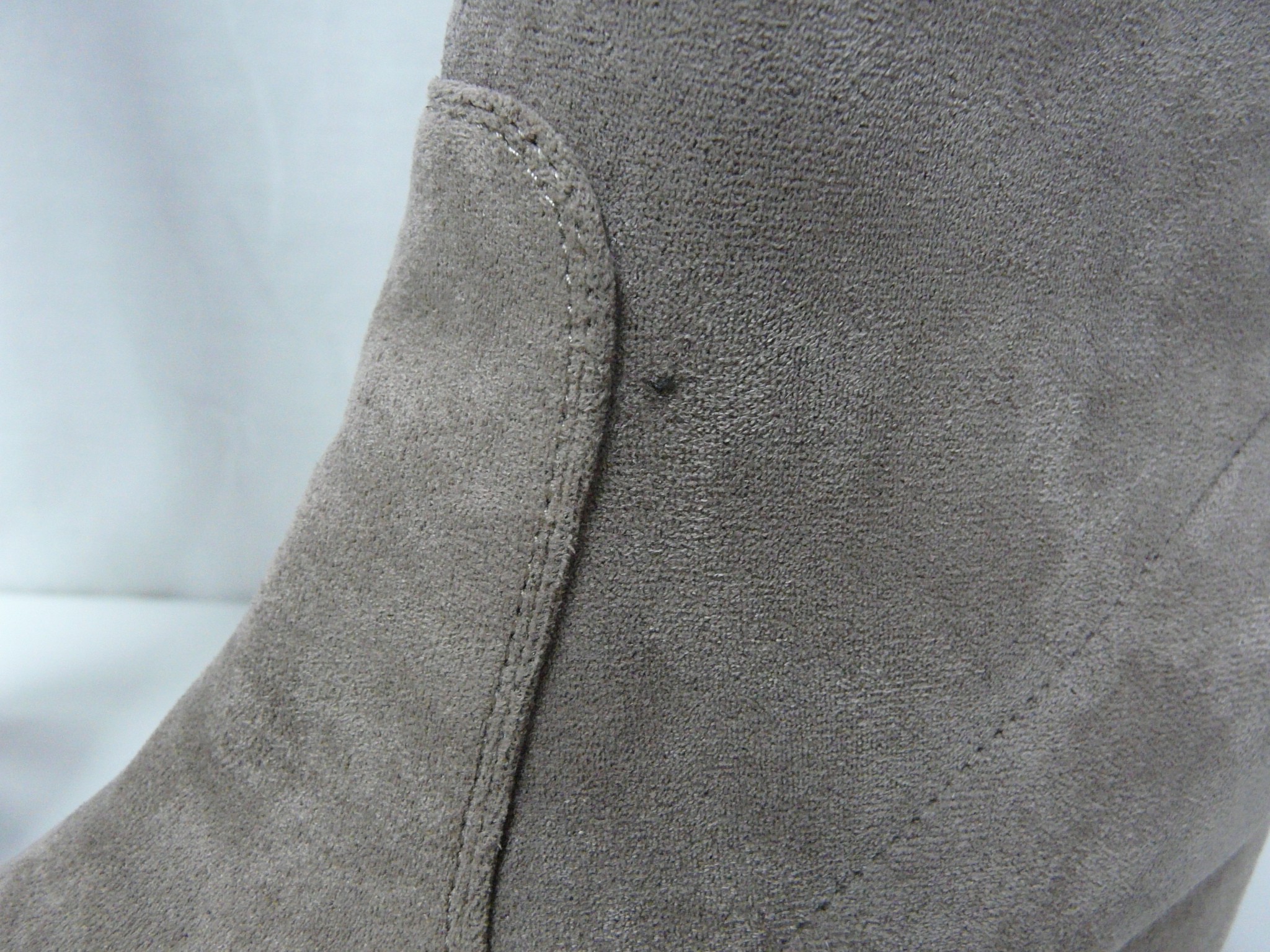 C240 - Bottes effet daim - Angela Thompson - Pointure 41 Bon état - Vue 10 - 