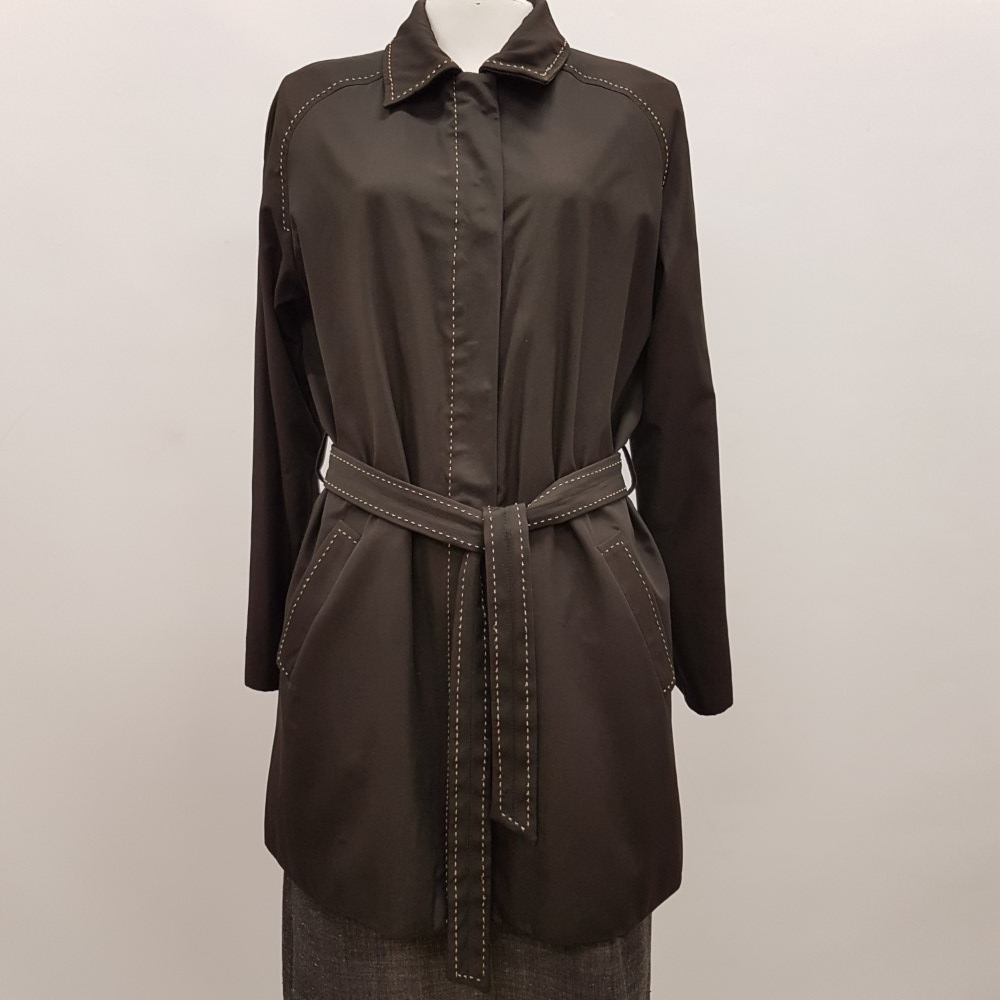 Voir photo 2 de Parka noir - ADELE JORIS - taille 40 Parka noir - ADELE JORIS - taille 40 Très bon état - Vue 2 -