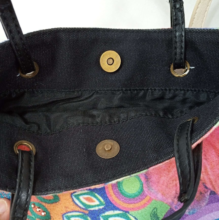 Voir photo 5 de Lot de deux sacs style Desigual Lot de deux sacs style Desigual Très bon état - Vue 5 -