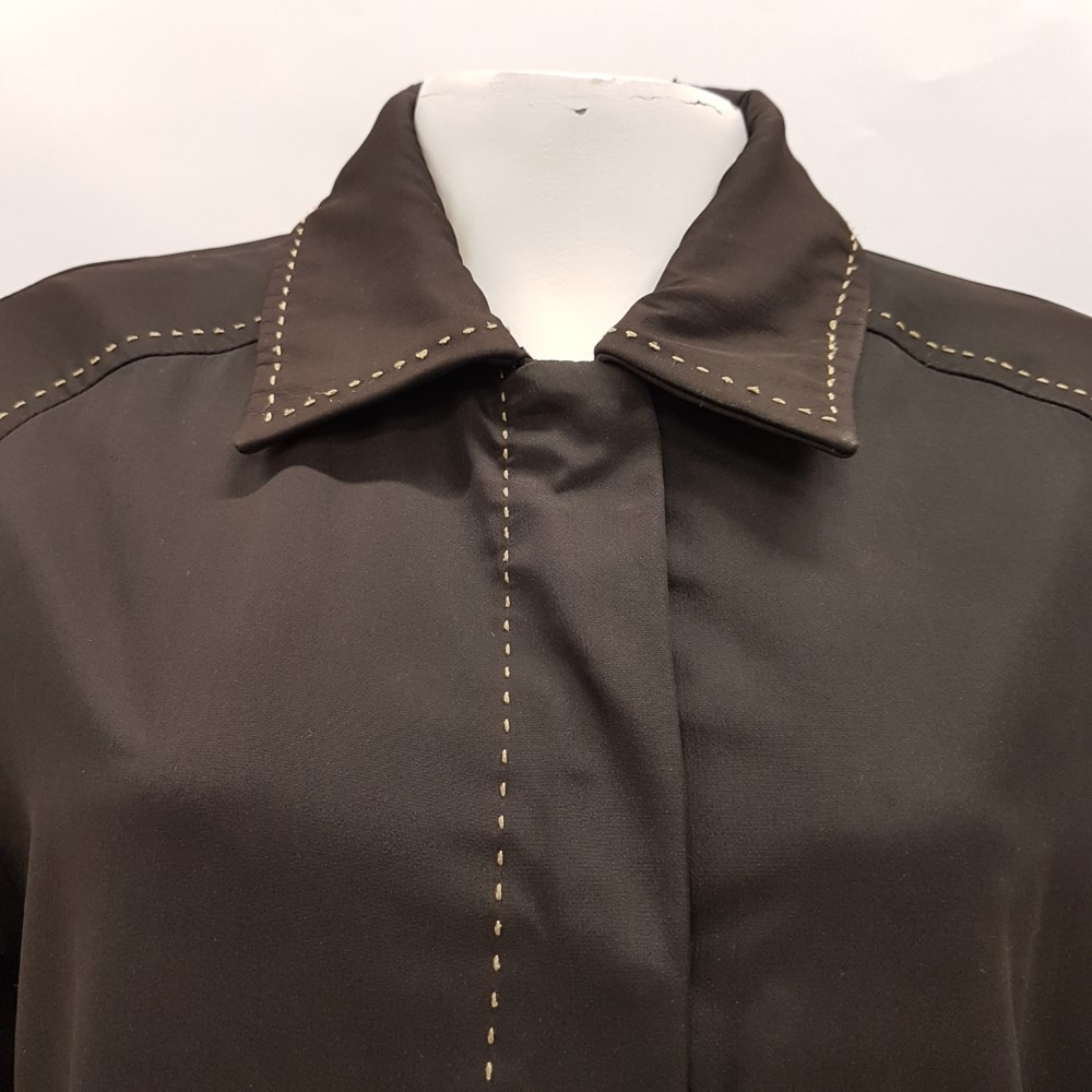 Voir photo 6 de Parka noir - ADELE JORIS - taille 40 Parka noir - ADELE JORIS - taille 40 Très bon état - Vue 6 -