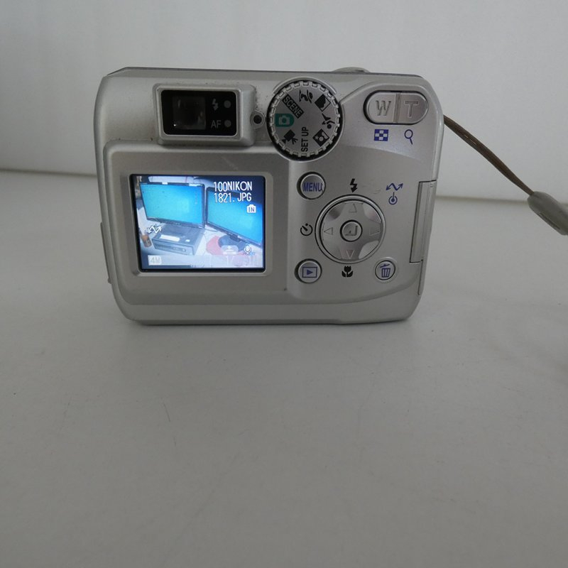 Appareil photo numérique compact Nikon Coolpix 4100 - Bon état sur Label Emmaüs