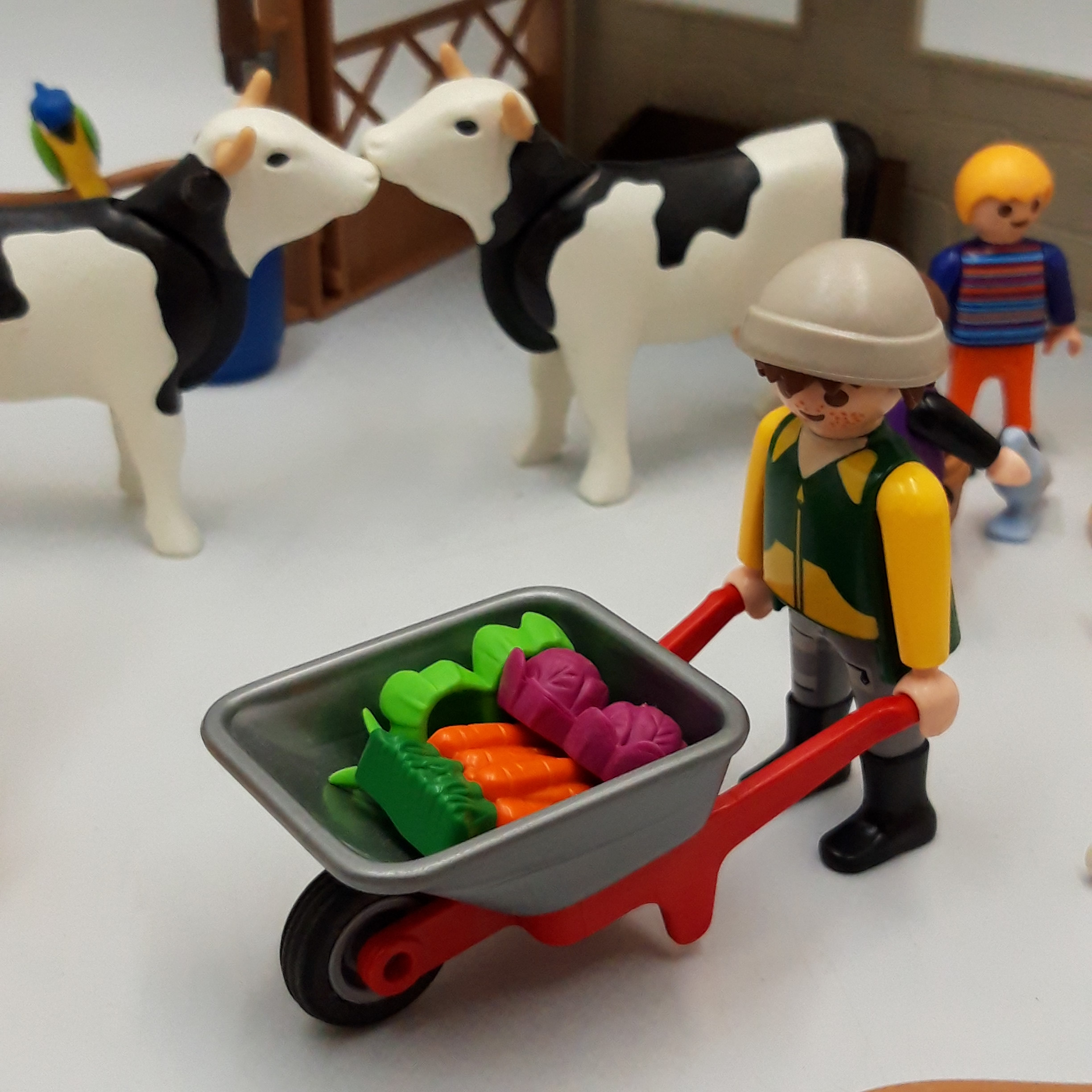 Playmobil 'Petite ferme' 34 pièces Bon état - Vue 3 - 