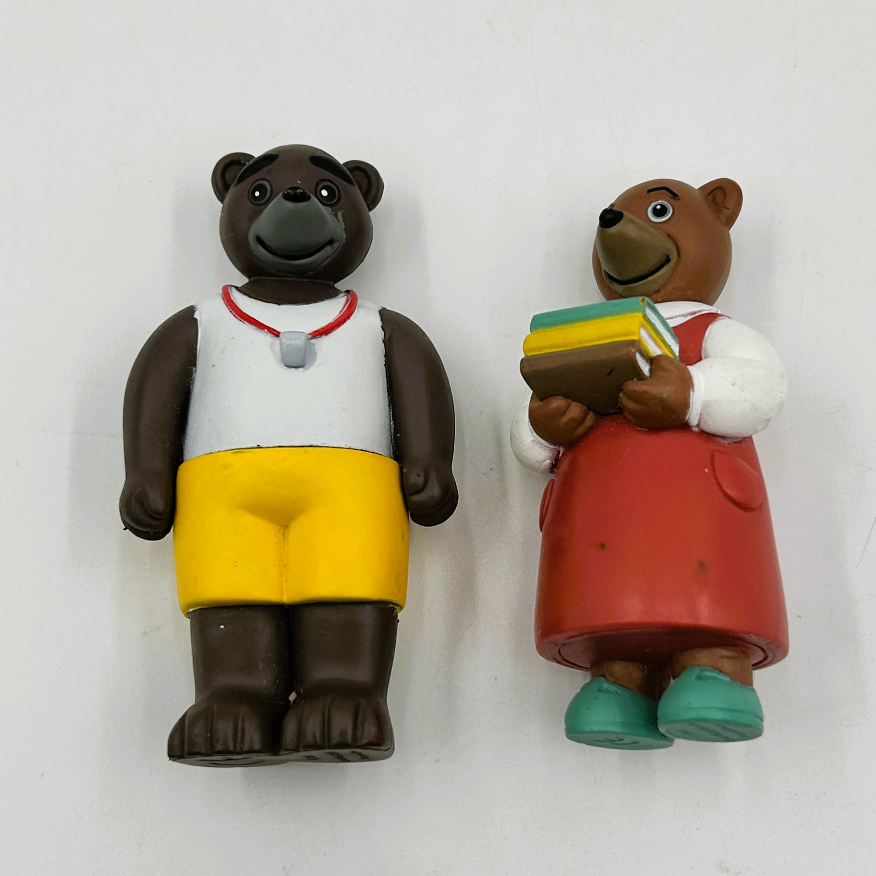Voir photo 5 de 8 figurines famille Petit ours brun 8 figurines famille Petit ours brun Bon état - Vue 5 -