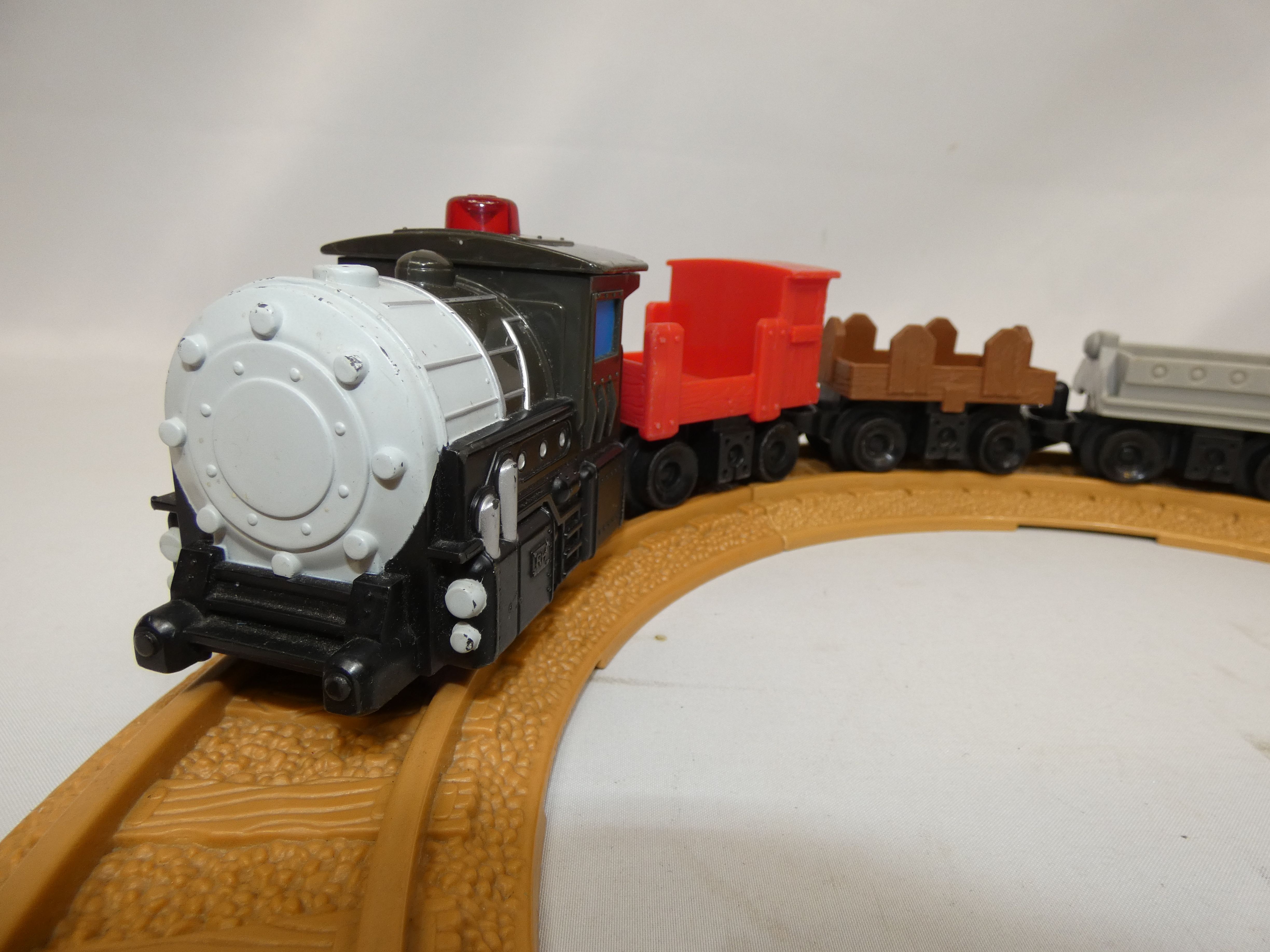 Circuit Geotrax train de chez FISHER PRICE (pour pièces) Bon état - Vue 10 - 