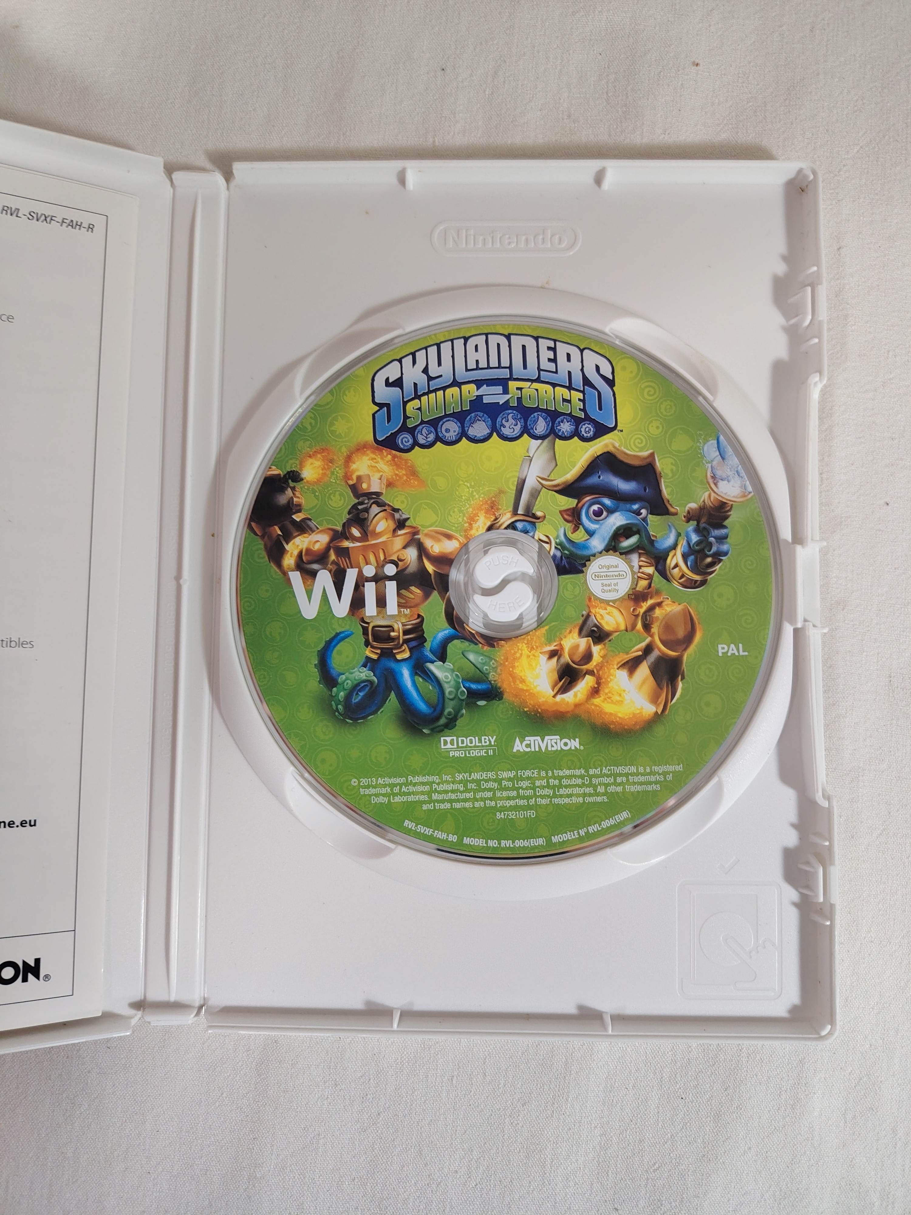 Lot figurines + jeux Skylanders swap-force Bon état - Vue 4 - 