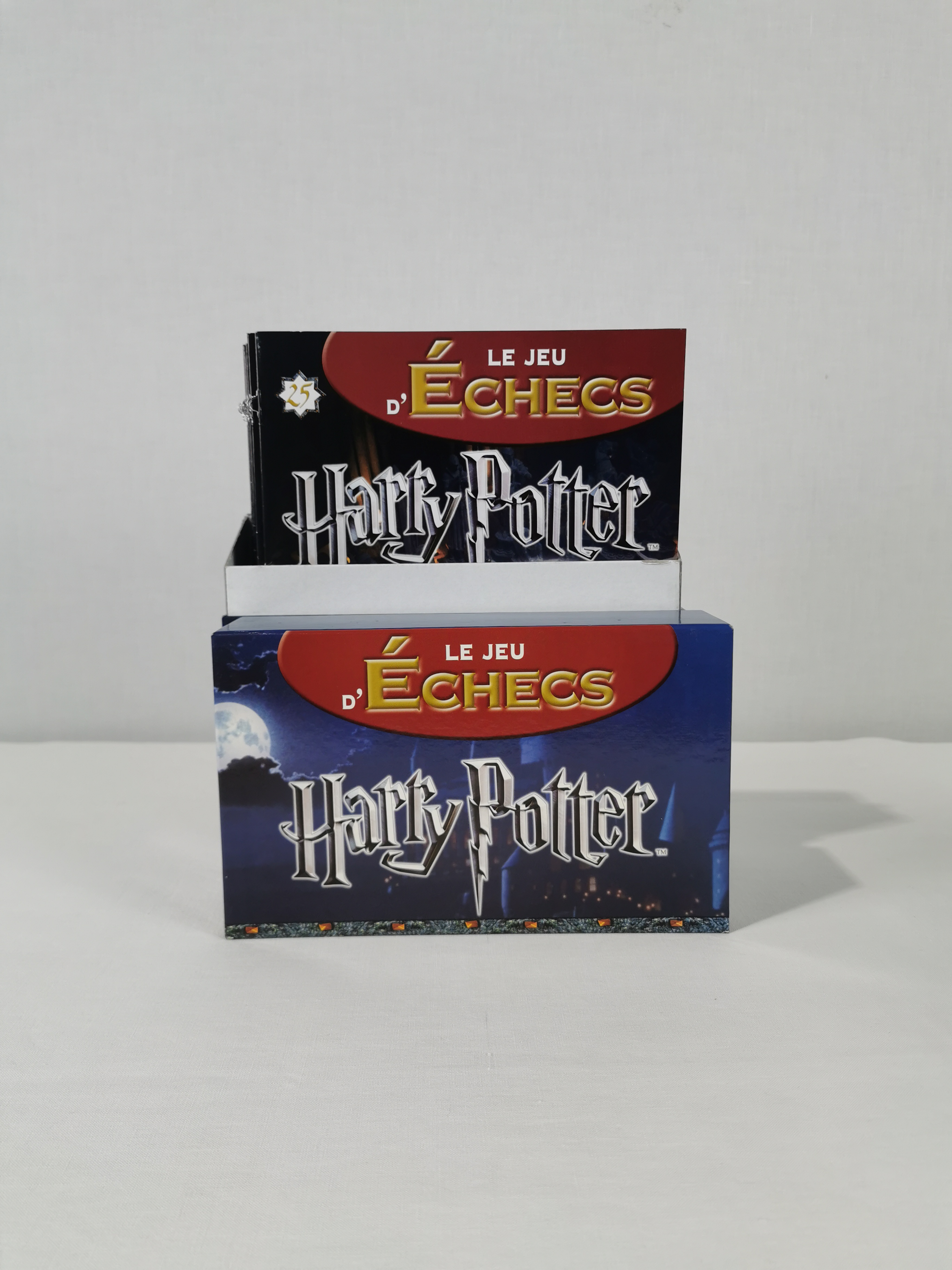 2 boîtes jeu d'échecs Harry Potter avec 50 fascicules  Très bon état - Vue 2 - 