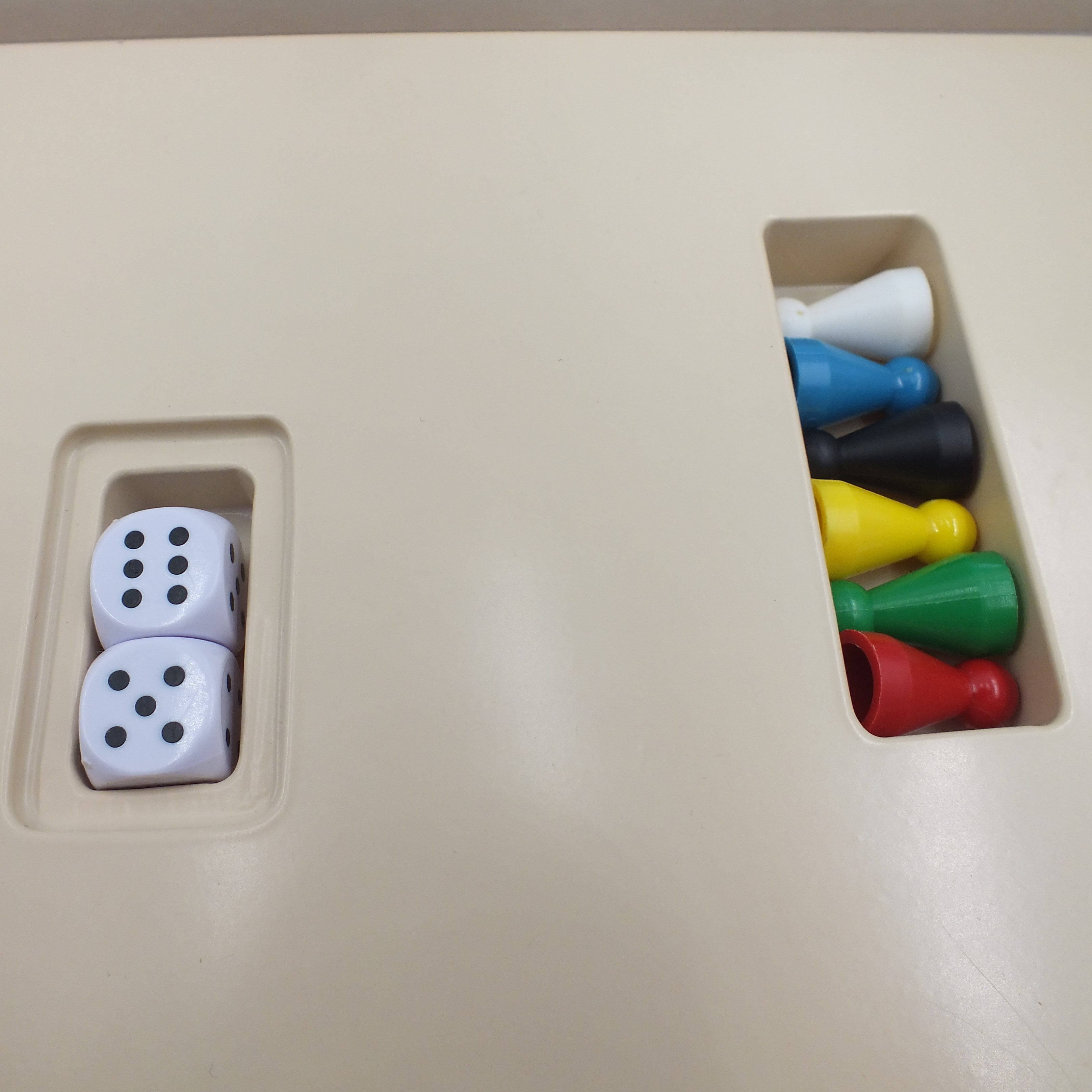 Voir photo 11 de Très rare Jeu de société « Le jeu du département 76 » Très rare Jeu de société « Le jeu du département 76 » Très bon état - Vue 11 -