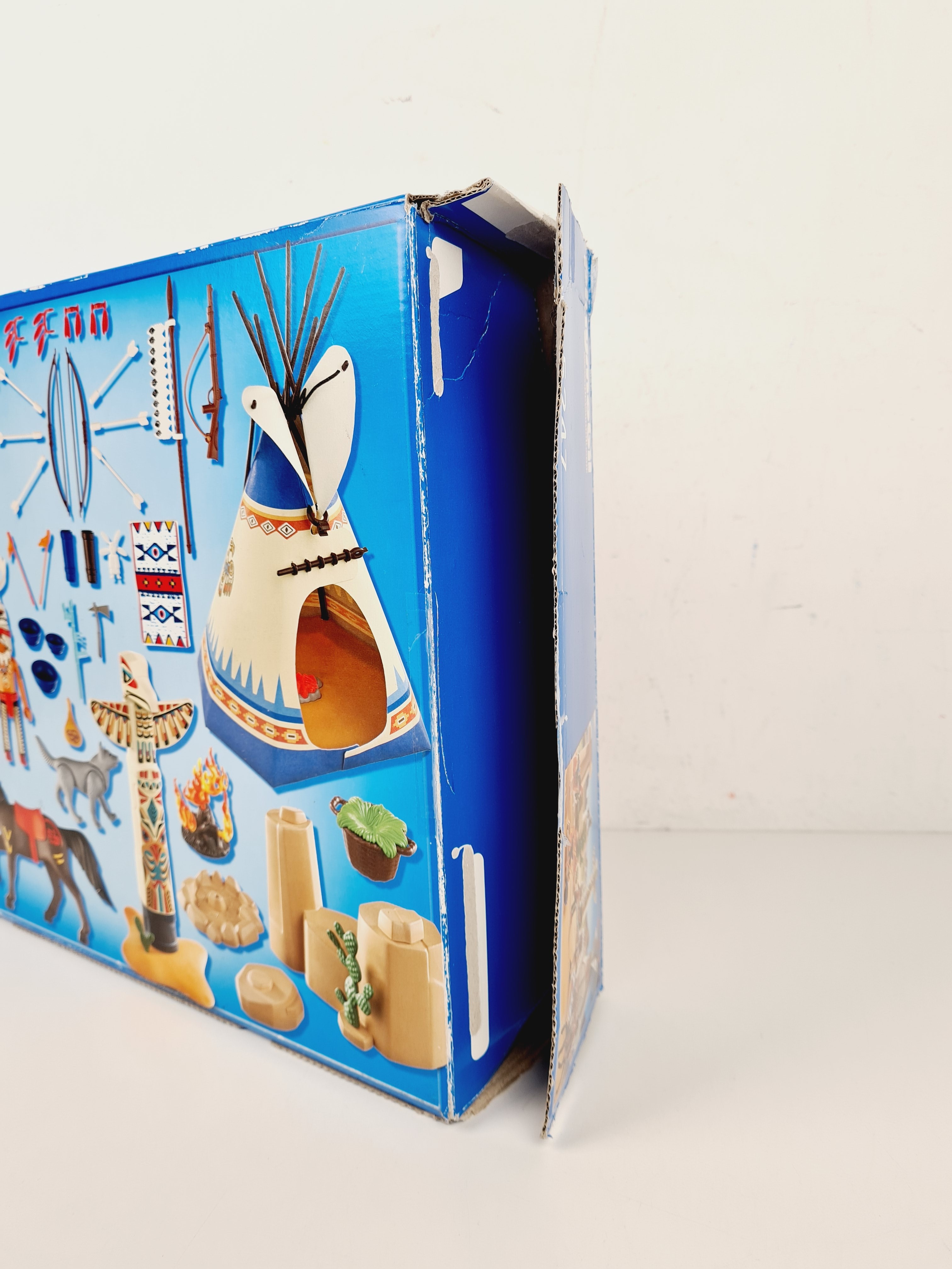 Voir photo 4 de Playmobil Western - 5247 Camp des indiens avec tipi - de 4 à 10 ans Playmobil Western - 5247 Camp des indiens avec tipi - de 4 à 10 ans Bon état - Vue 4 -