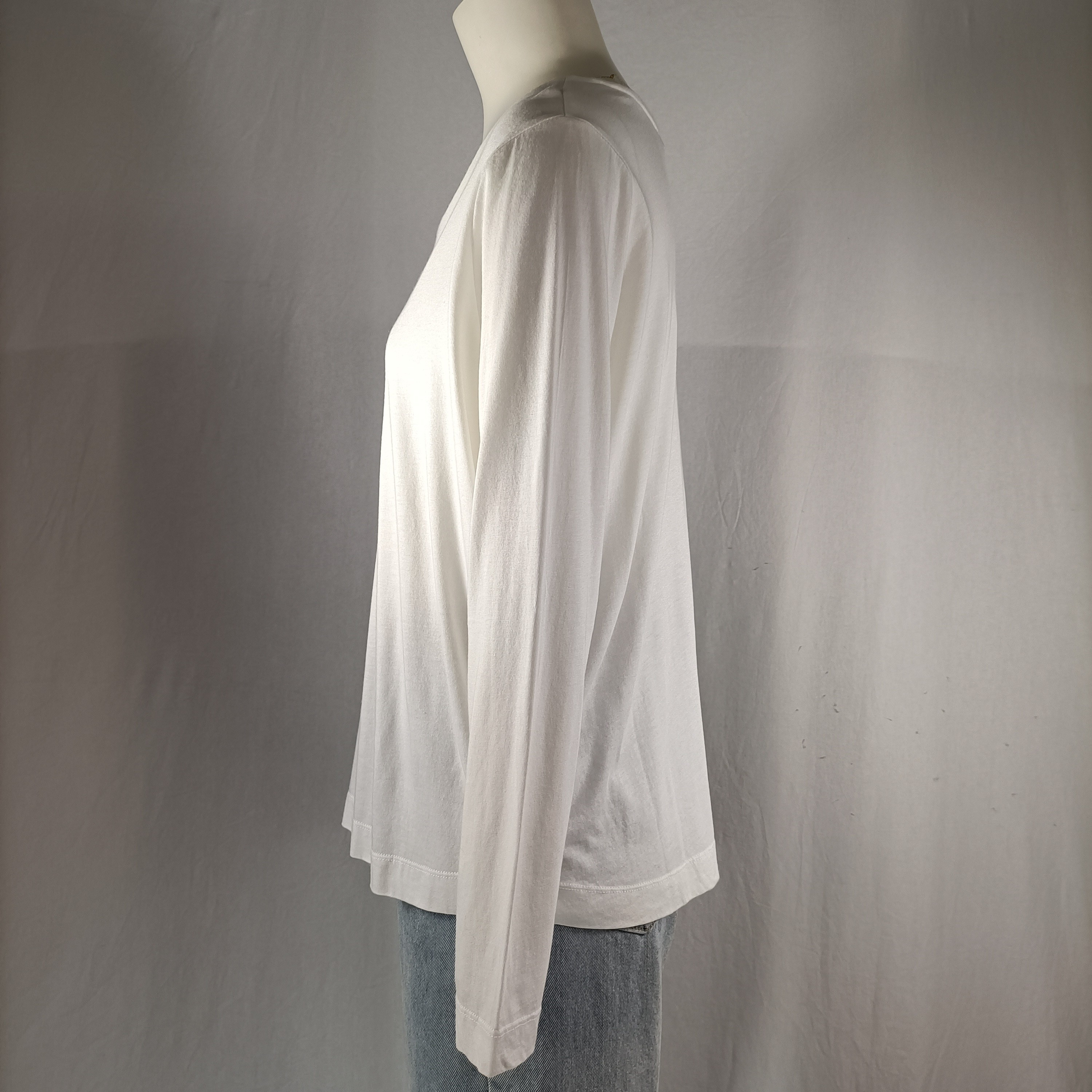 Voir photo 3 de Tshirt manches longues - Gerard Darel Paris - S estimé (taille 1) Tshirt manches longues - Gerard Darel Paris - S estimé (taille 1) - Vue 3 -