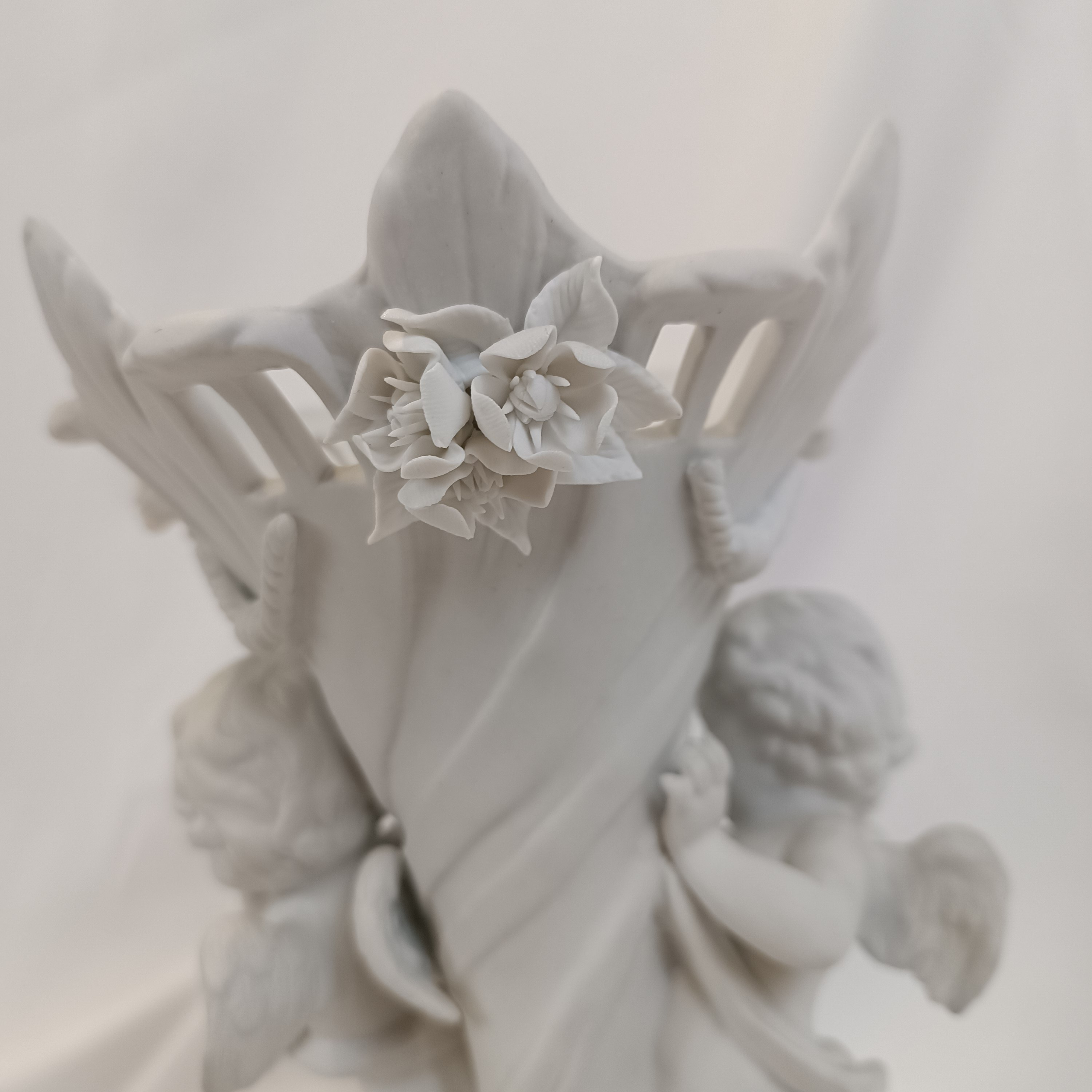 Comment sont réalisés les biscuits de porcelaine ? - Galerie Atena