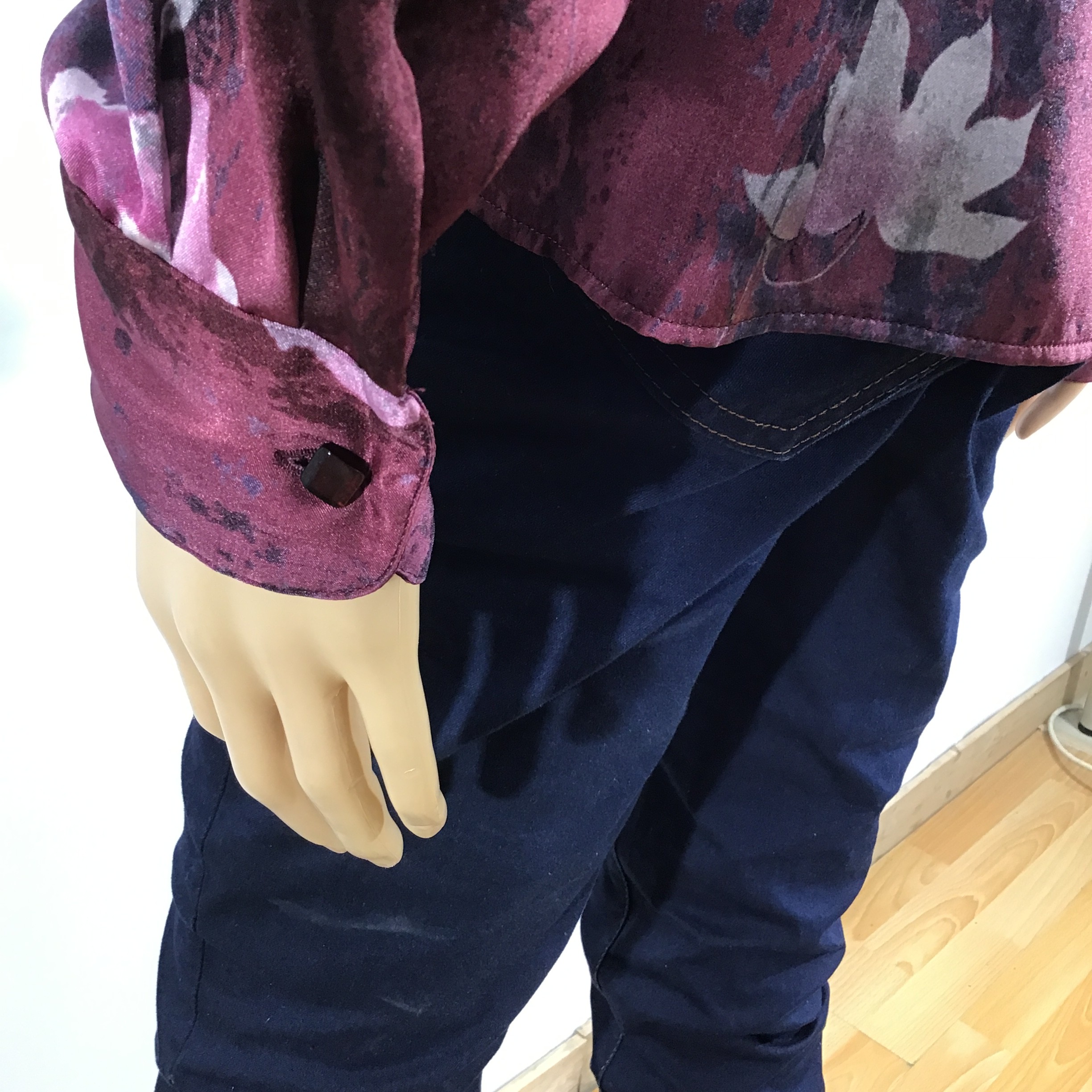 Chemise violette à motif floraux Un jour ailleurs - Taille 44 - Photo 3