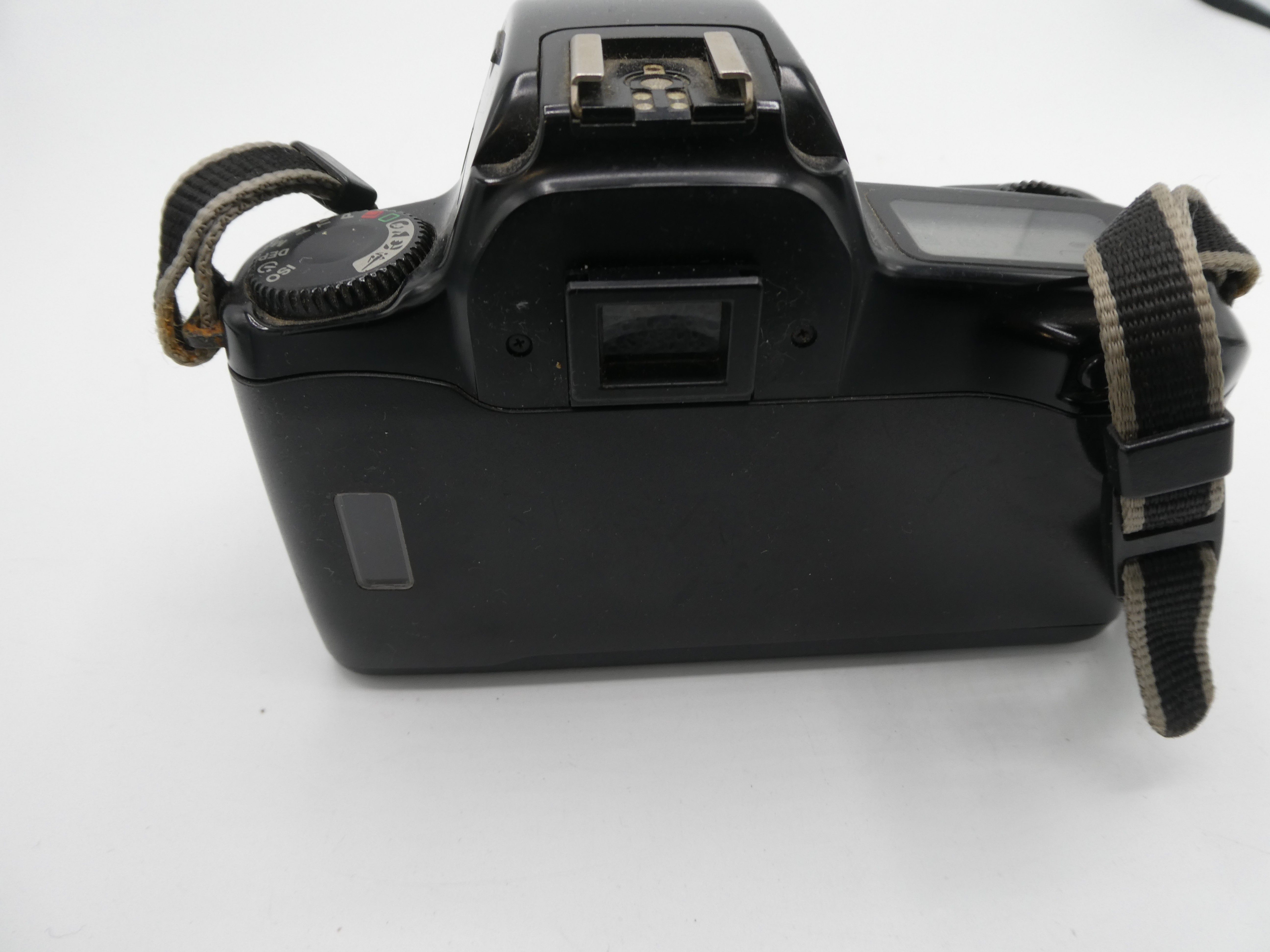 Appareil photo canon EOS1000F - Photo 1