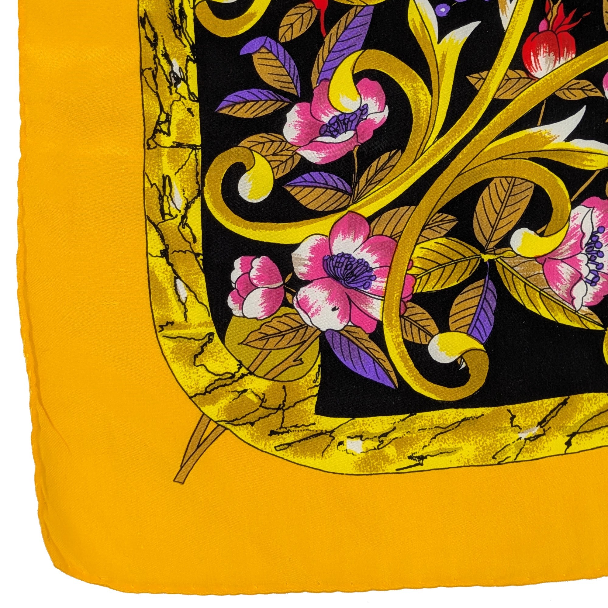 Foulard vintage en soie Imprimé fleurs et baies Tour de cou Carré 75 x 75 cm - Photo 2