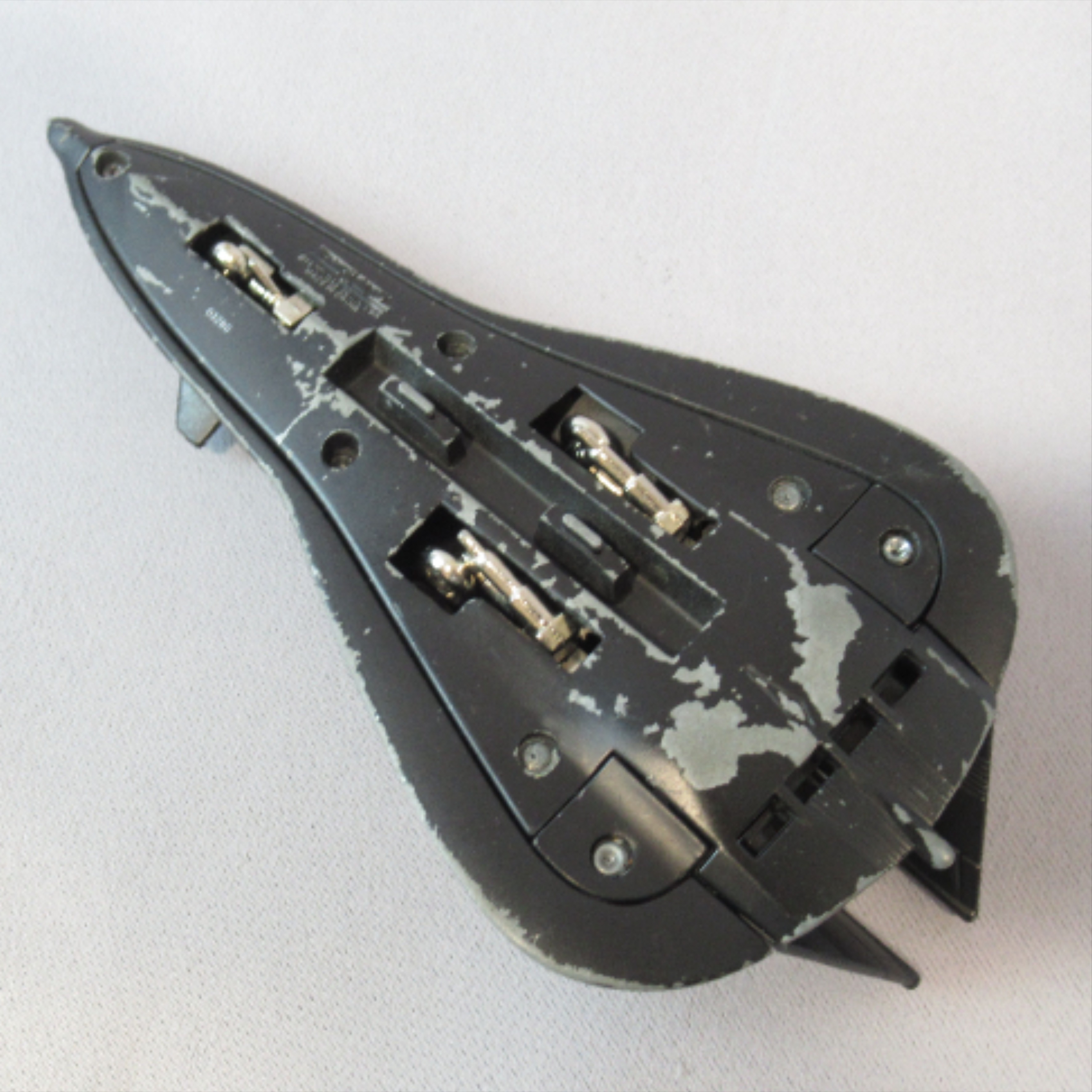 Voir photo 4 de Modèle réduit d'avion "Stealth Bomber F-19 US Air Force" Ertl Modèle réduit d'avion "Stealth Bomber F-19 US Air Force" Ertl État correct - Vue 4 -