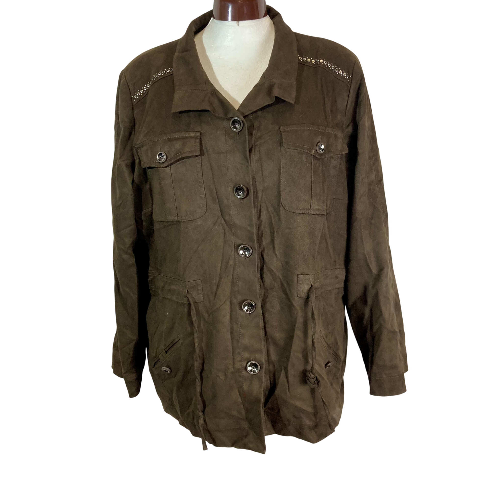 Acheter Veste femme un jour ailleurs T.48 Très bon état - 10,00 € Veste femme un jour ailleurs T.48 Très bon état - reconditionné disponible sur Label Emmaüs