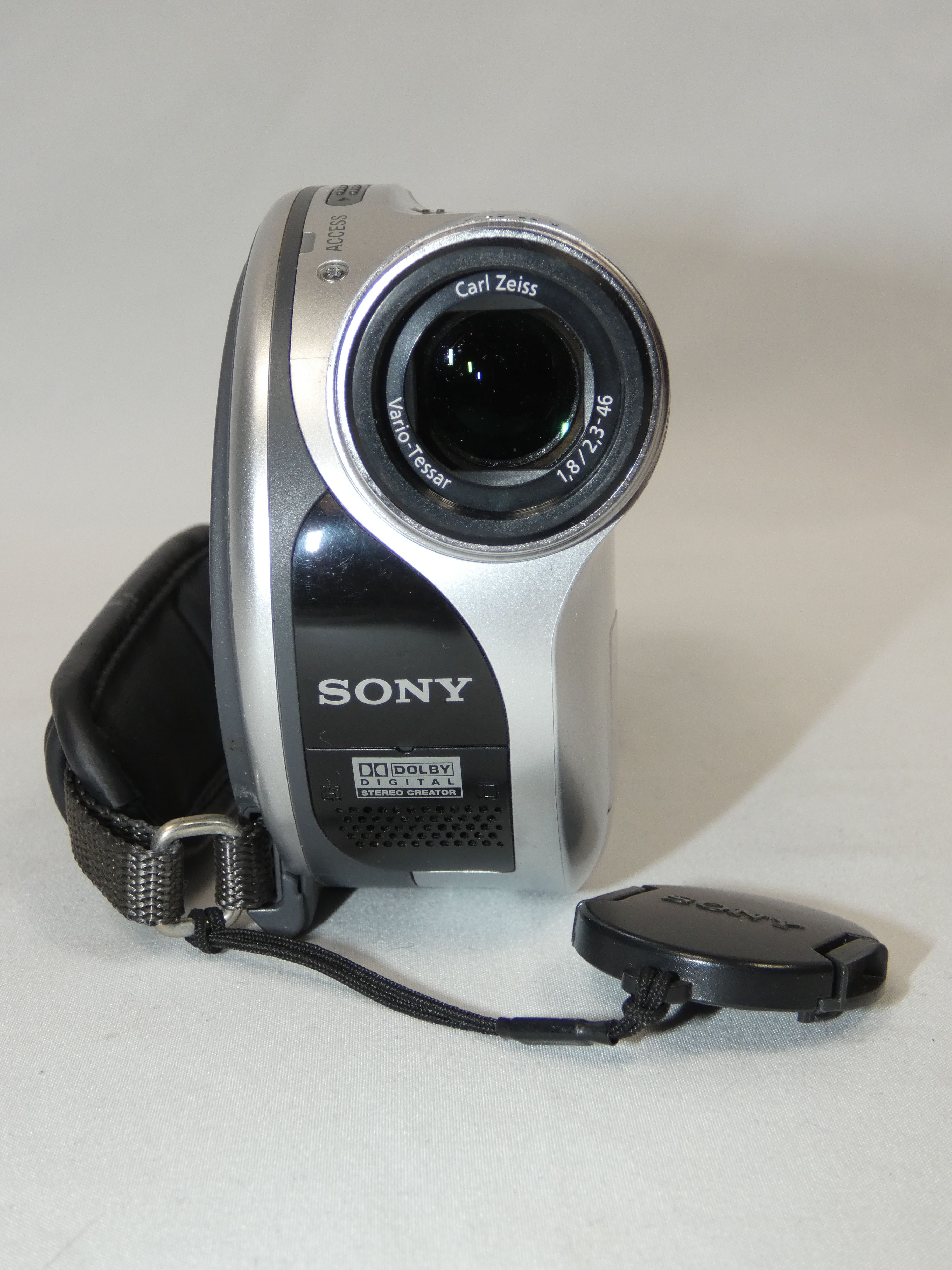 Camescope SONY DCR-DVD105 E (pour pièces) Bon état - Vue 9 - 