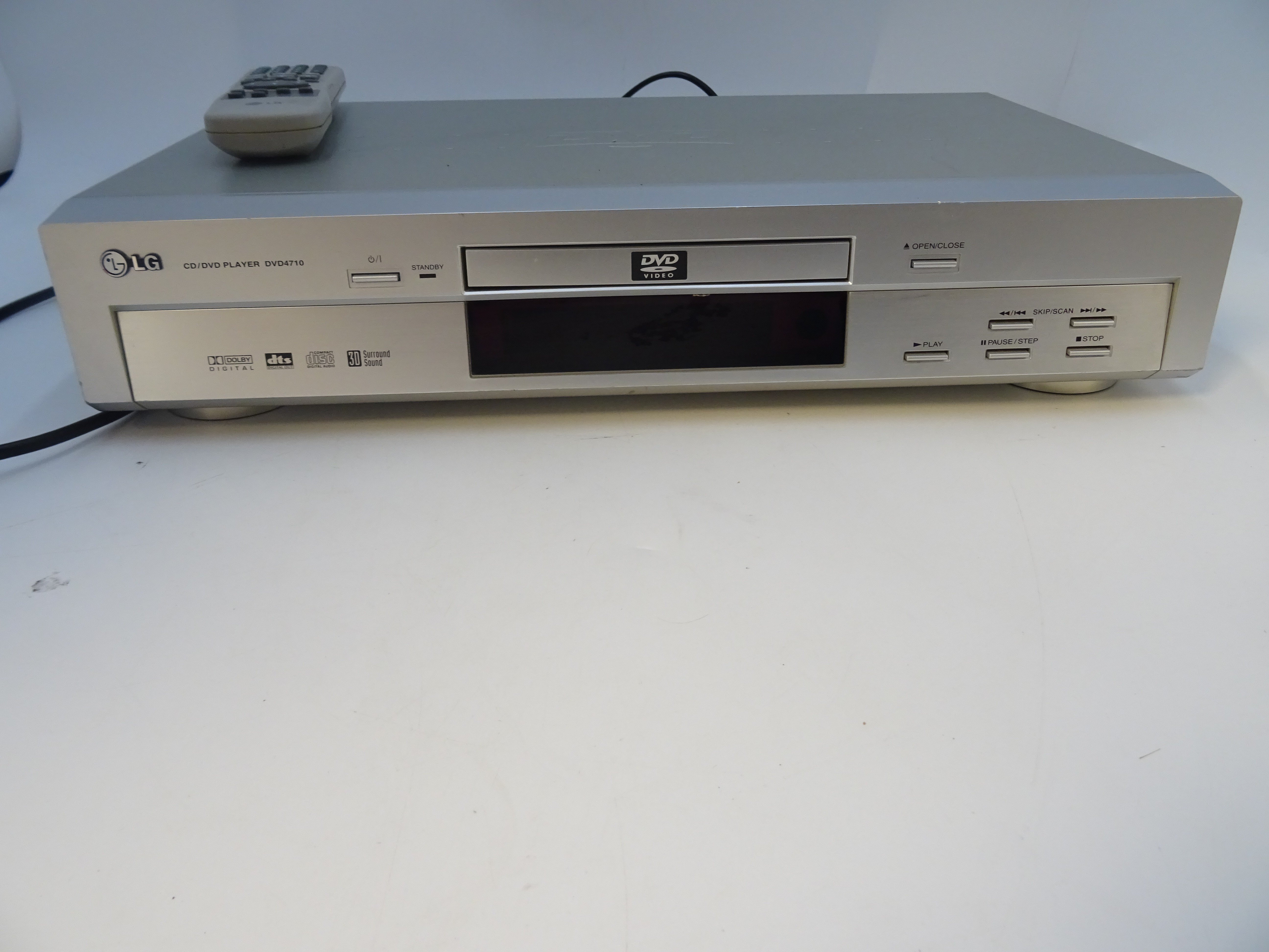 Voir photo 2 de Lecteur CD/DVD PLAYER DVD 4710 Lecteur CD/DVD PLAYER DVD 4710 État correct - Vue 2 -