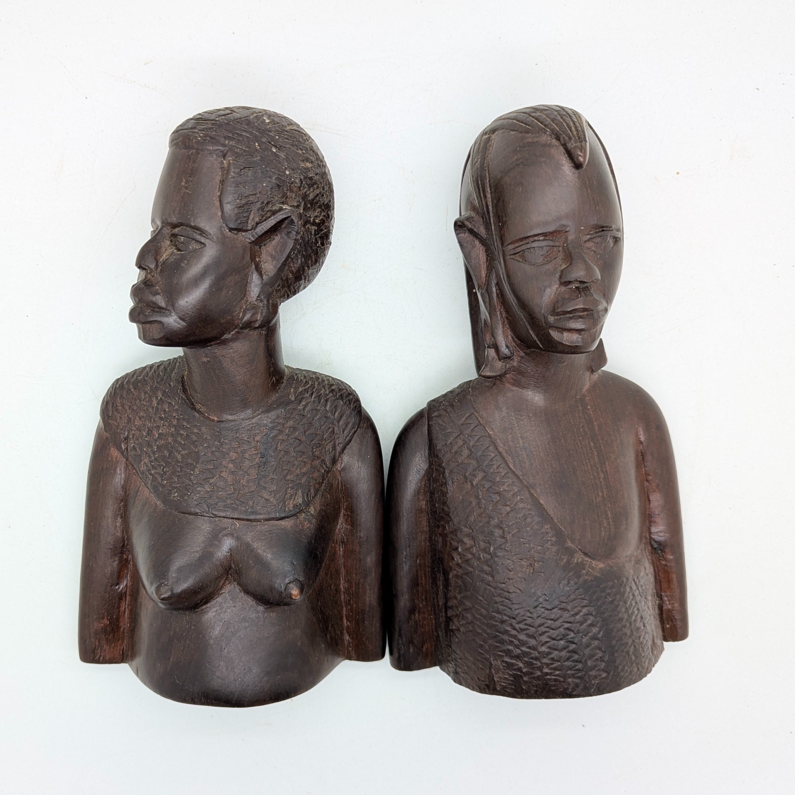 Lot de 2 bustes en bois sculpté couple africain H: 19cm - Photo 7