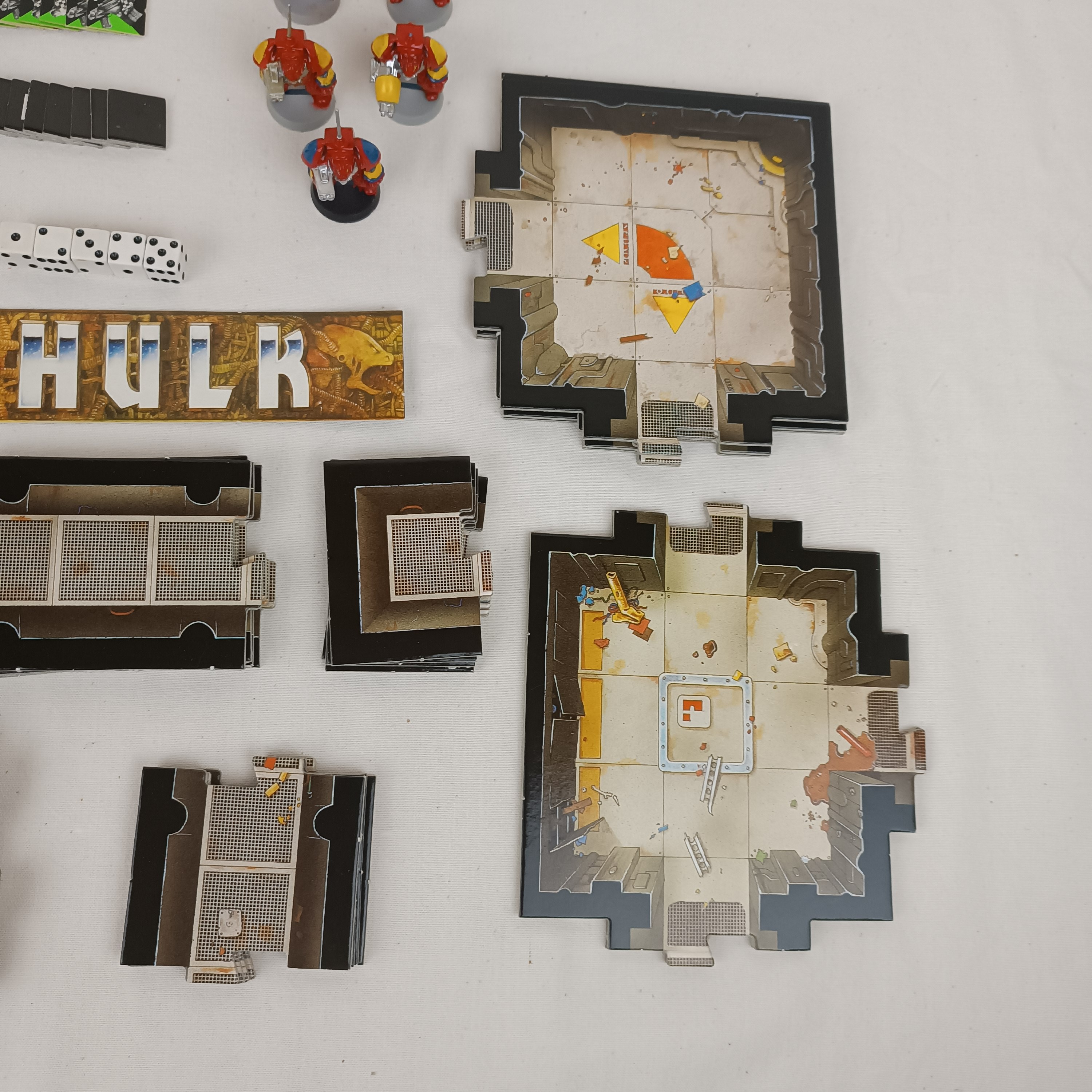 Voir photo 19 de Jeu de société "Space Hulk" - Warhammer 40K, première édition de 1989, par Games Workshop, figurines peintes Jeu de société "Space Hulk" - Warhammer 40K, première édition de 1989, par Games Workshop, figurines peintes État correct - Vue 19 -