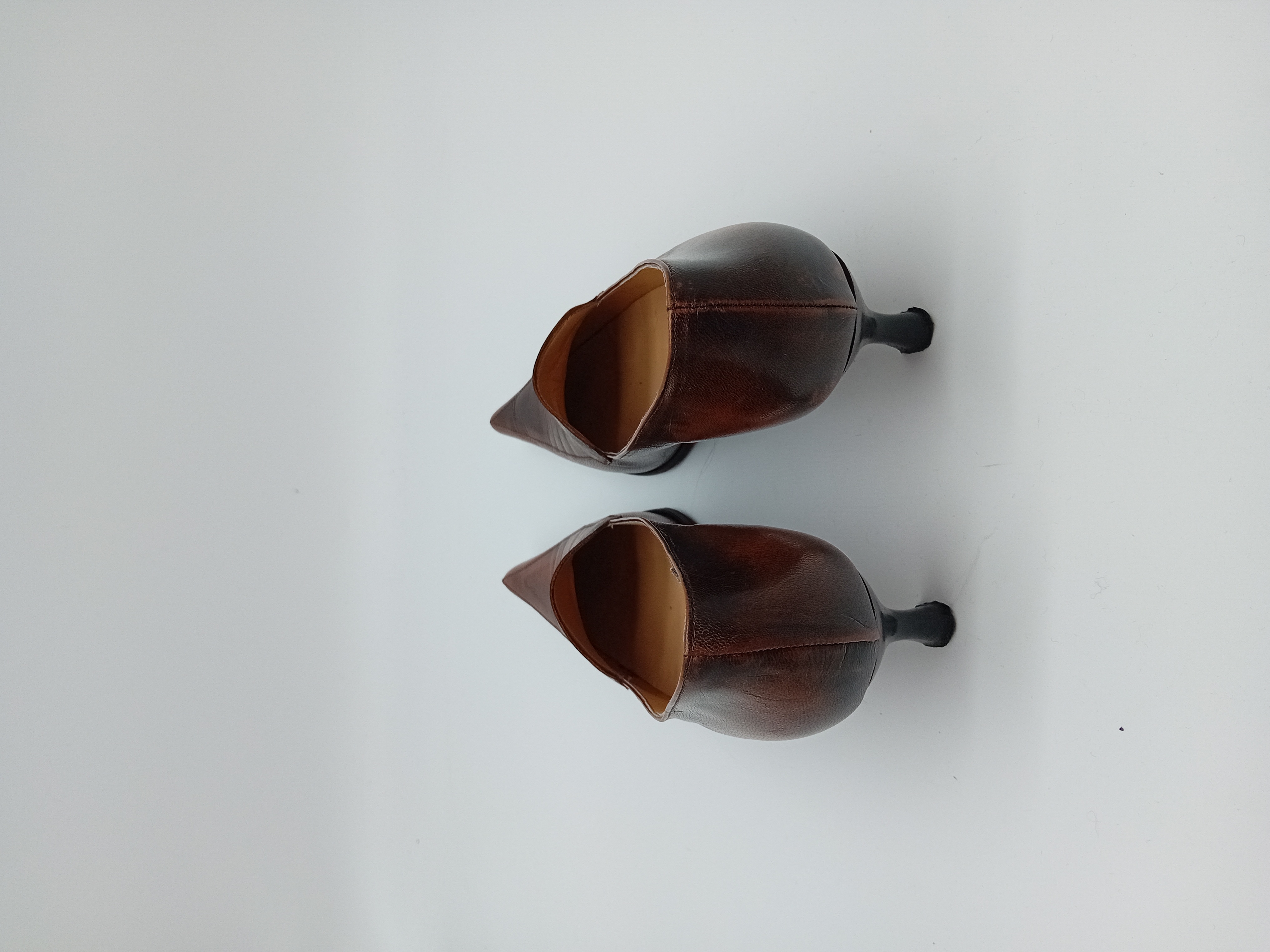 Voir photo 3 de Escarpins Cuir Marron Pointus Opening Taille 40 (T4965) Escarpins Cuir Marron Pointus Opening Taille 40 (T4965) Très bon état - Vue 3 -
