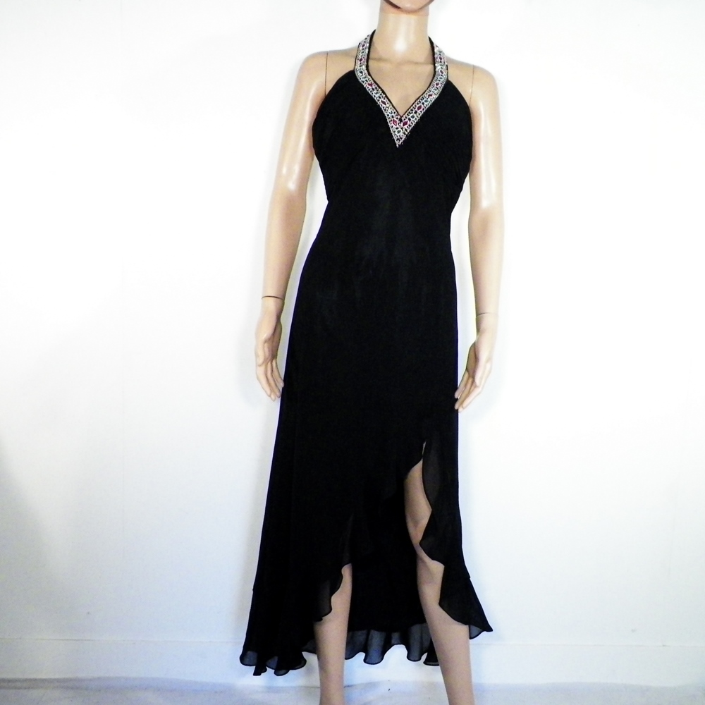 Robe En Soie Noire MOUTAIN Taille Estimée S. Bon état -  reconditionné disponible sur Label Emmaüs