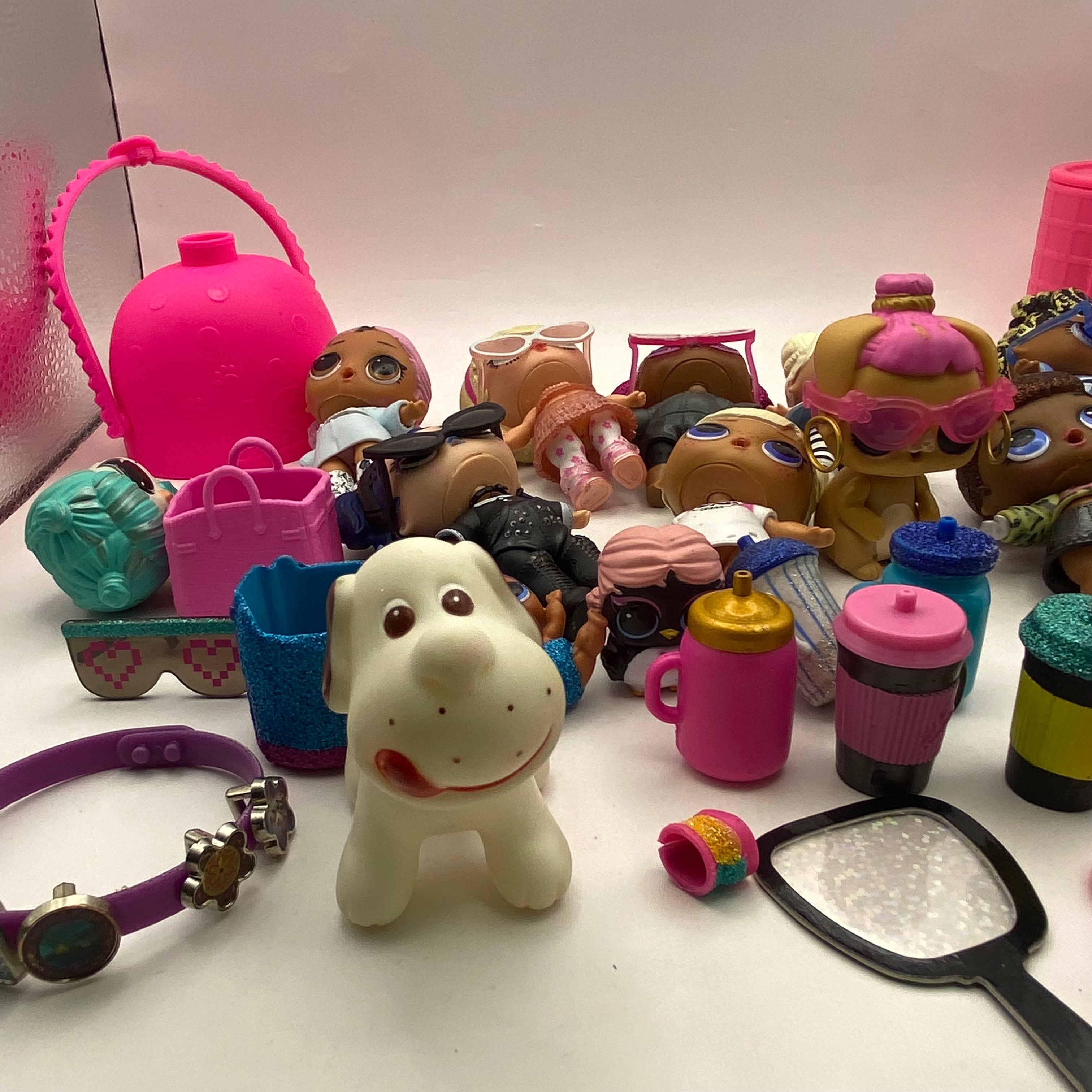 Lot de poupées LOL et accessoires Bon état - Vue 3 - 