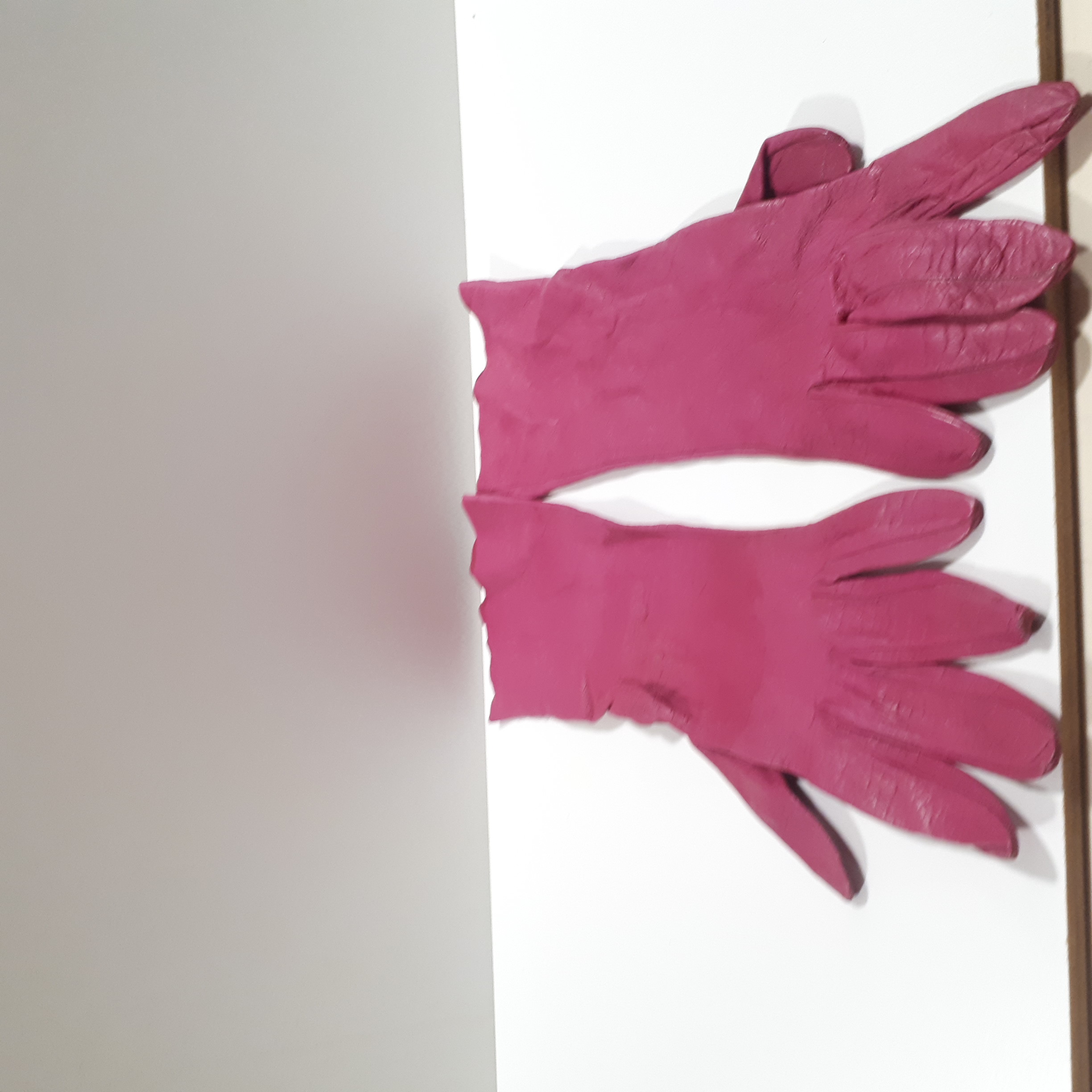 1 paire de gants en cuir, coloris rose, petite taille, poignets longs Bon état - Vue 2 - 